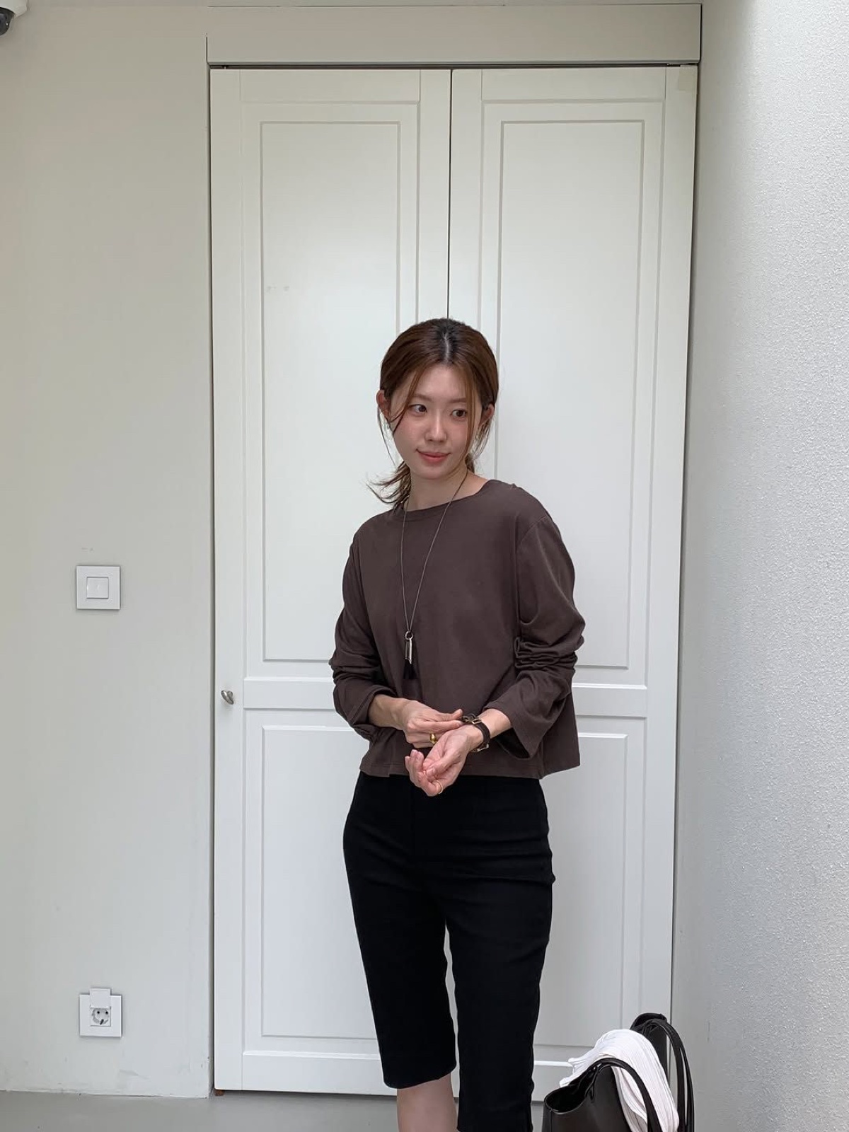 아델 소프트 모달 크롭 티셔츠 상세 이미지 5