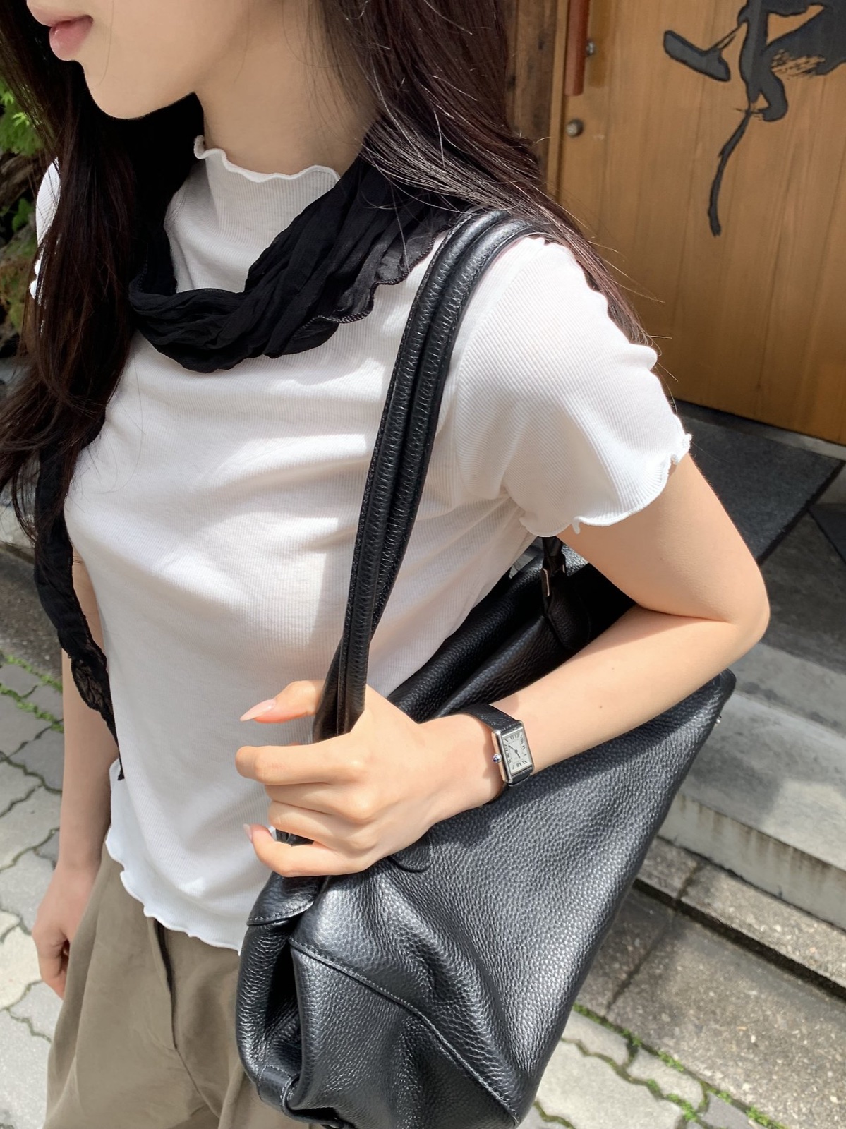에일린 프릴 반팔티 상세 이미지 9