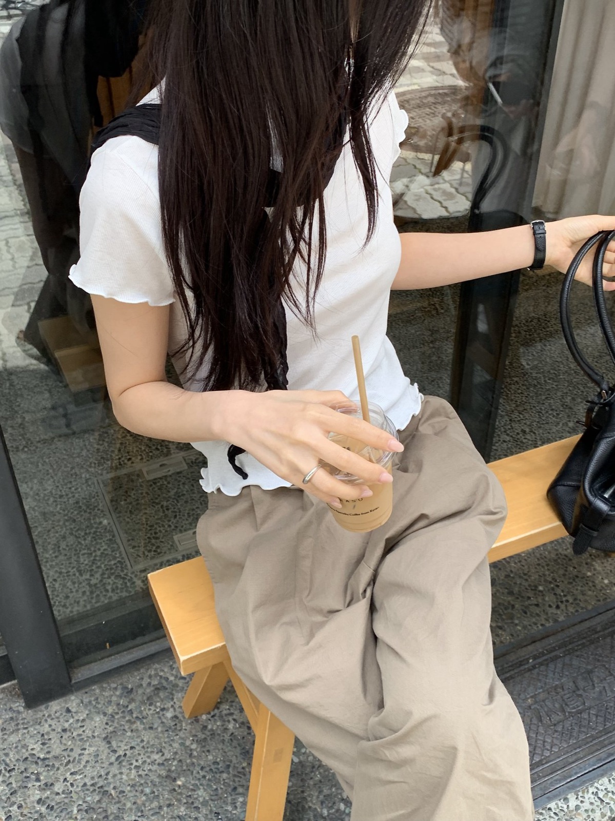 에일린 프릴 반팔티 상세 이미지 10