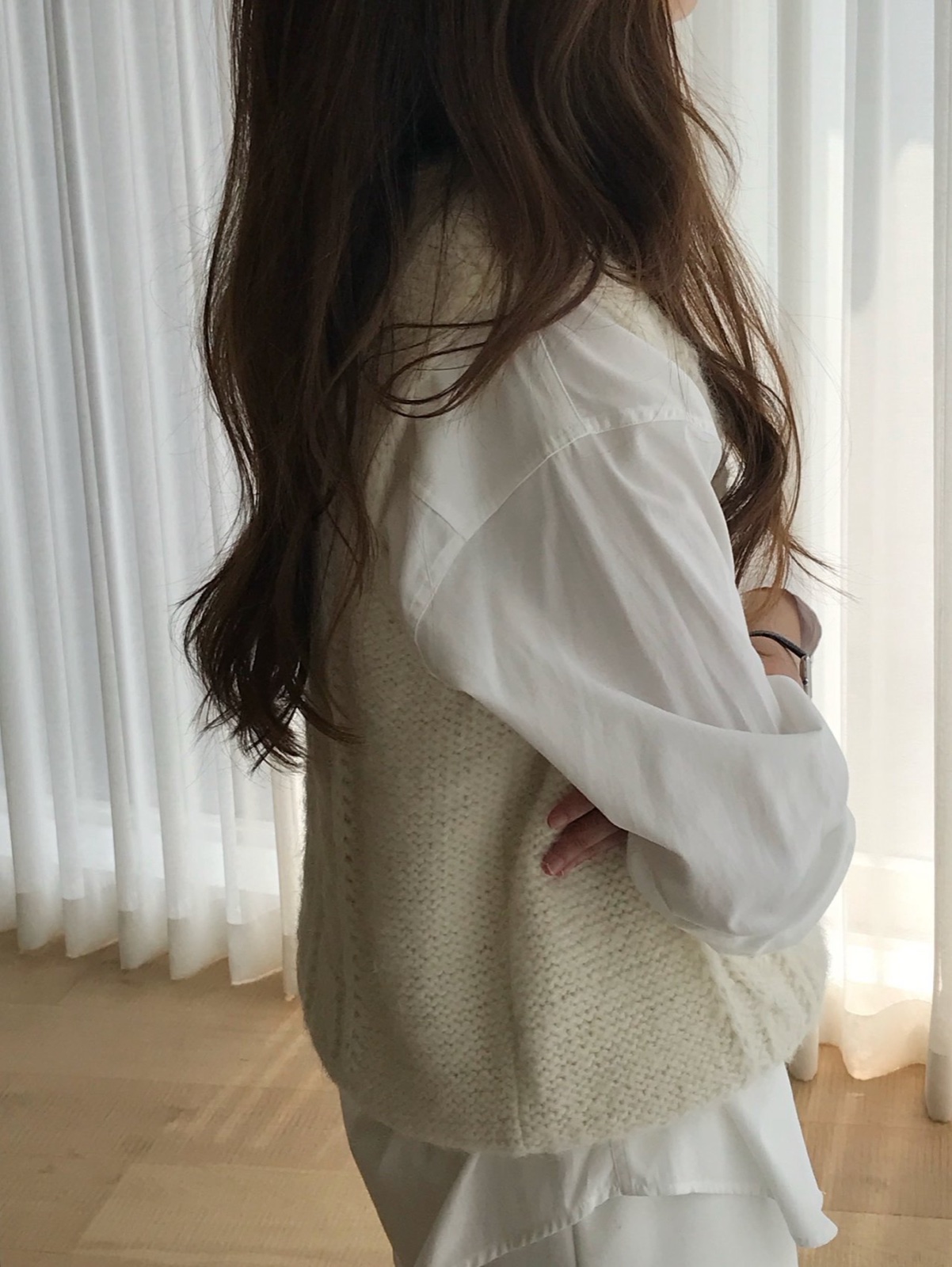 알파카 케이블 V넥 니트베스트 상세 이미지 1