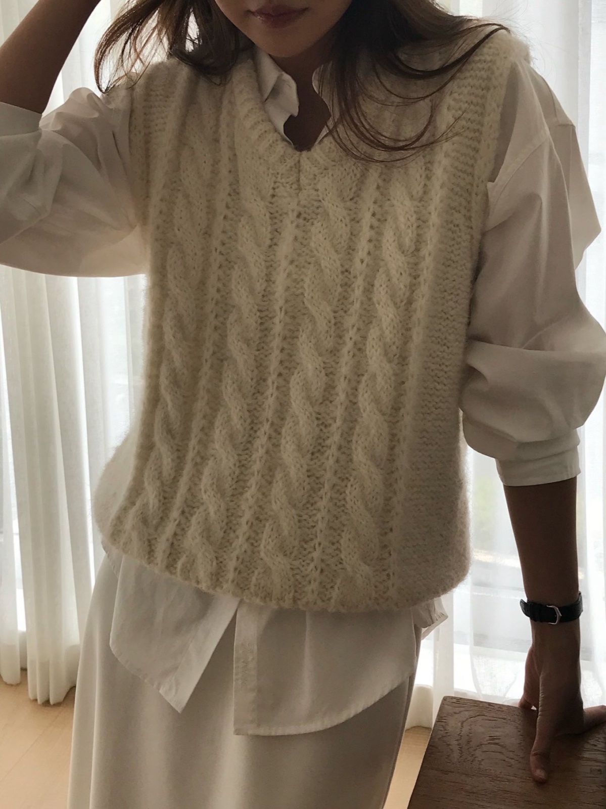 알파카 케이블 V넥 니트베스트 상세 이미지 2