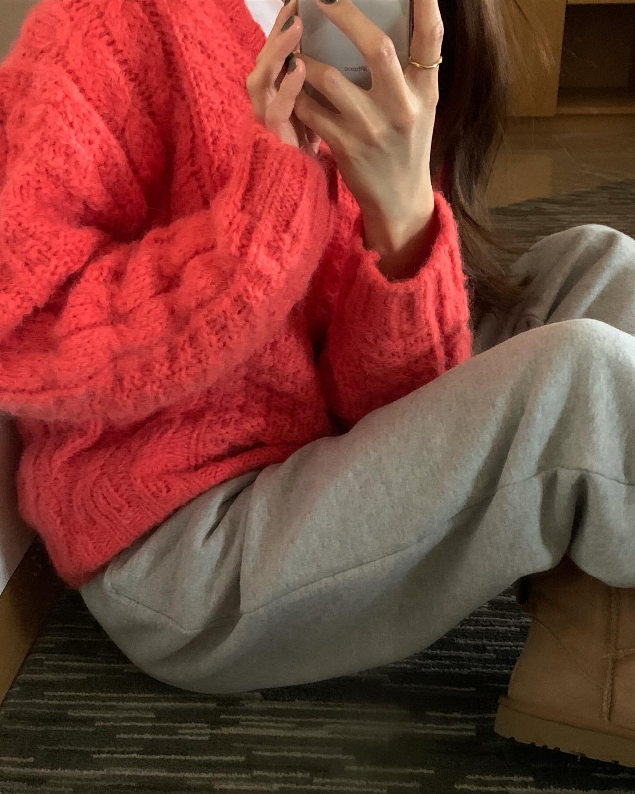 유니 알파카 케이블 브이넥 니트 상세 이미지 3