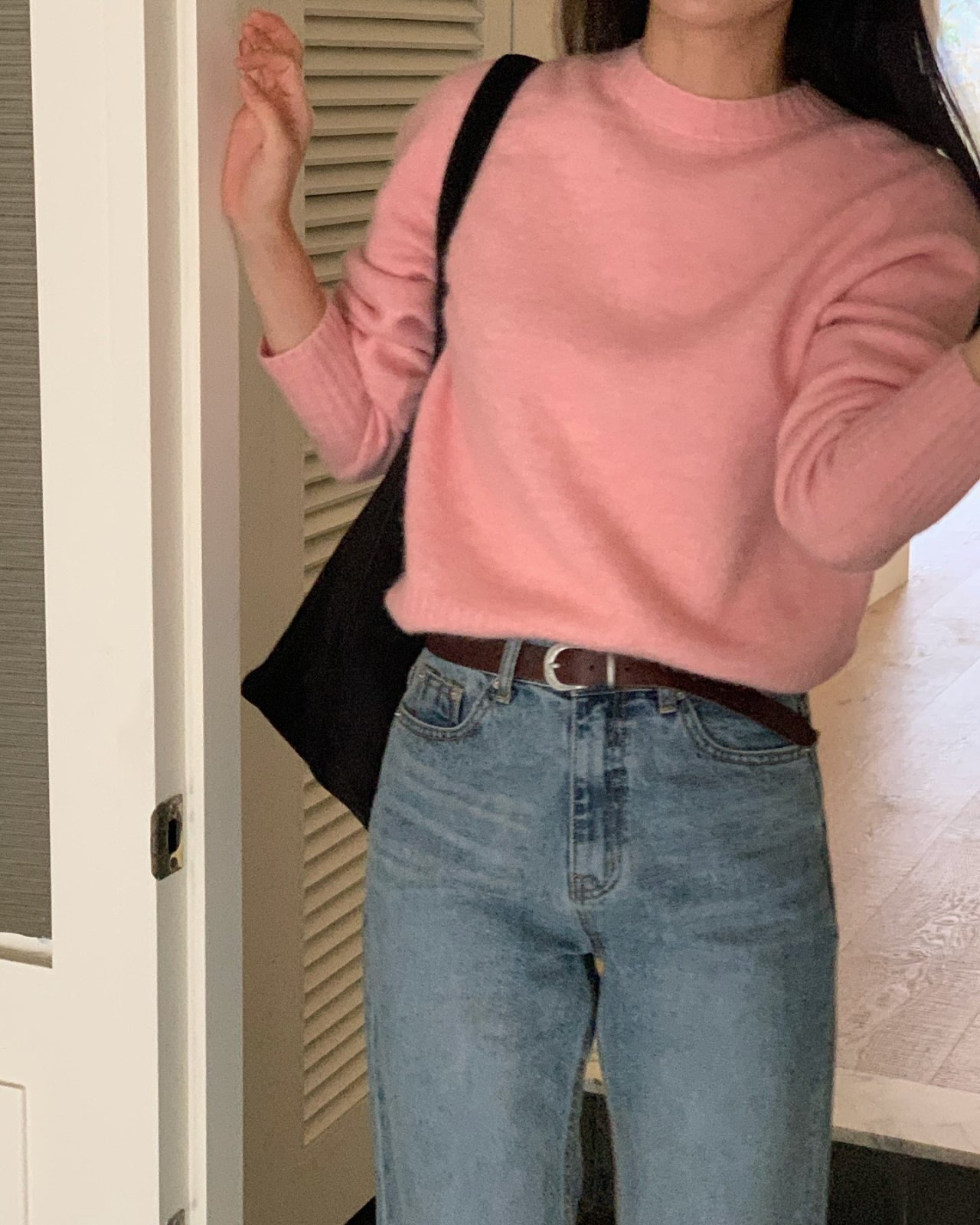 베이비알파카 홀가먼트 라운드 니트 착용 컷