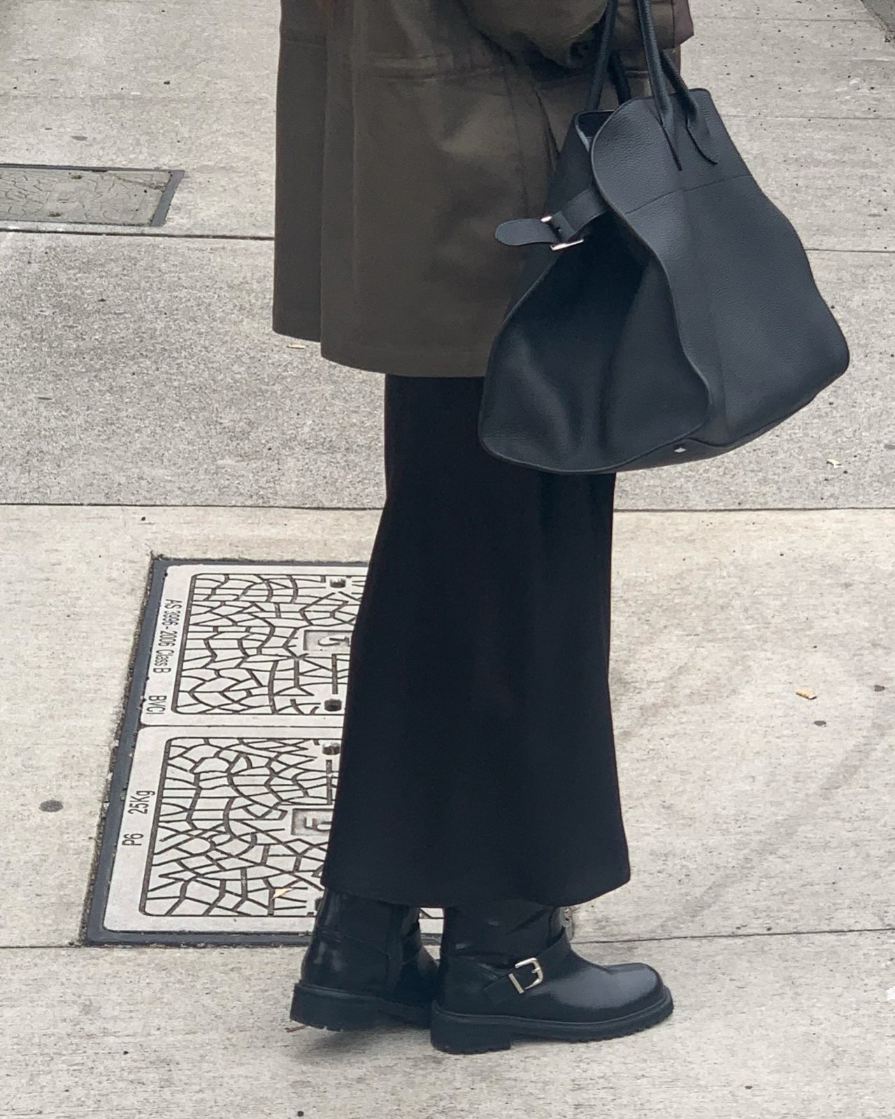 보태닉 실키 롱 플레어 스커트 상세 이미지 3