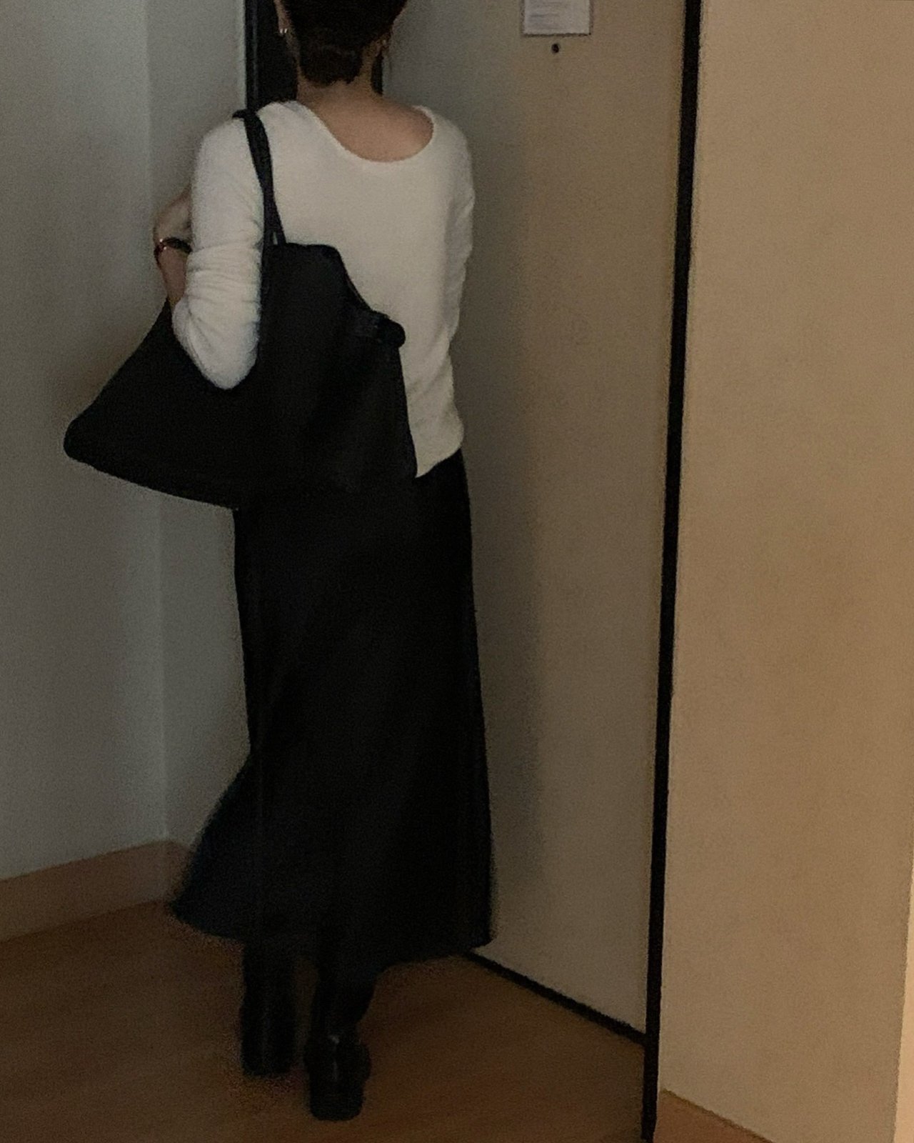 보태닉 실키 롱 플레어 스커트 상세 이미지 7