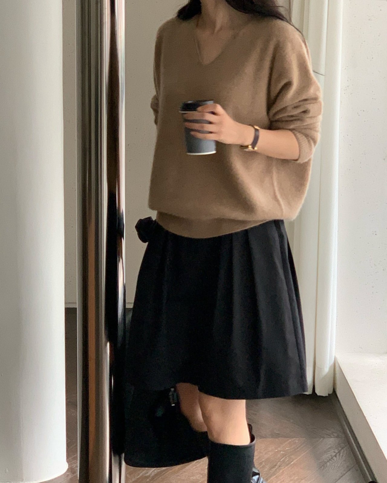 브릿지 핀턱 뒷밴딩 미디 스커트 상세 이미지 2