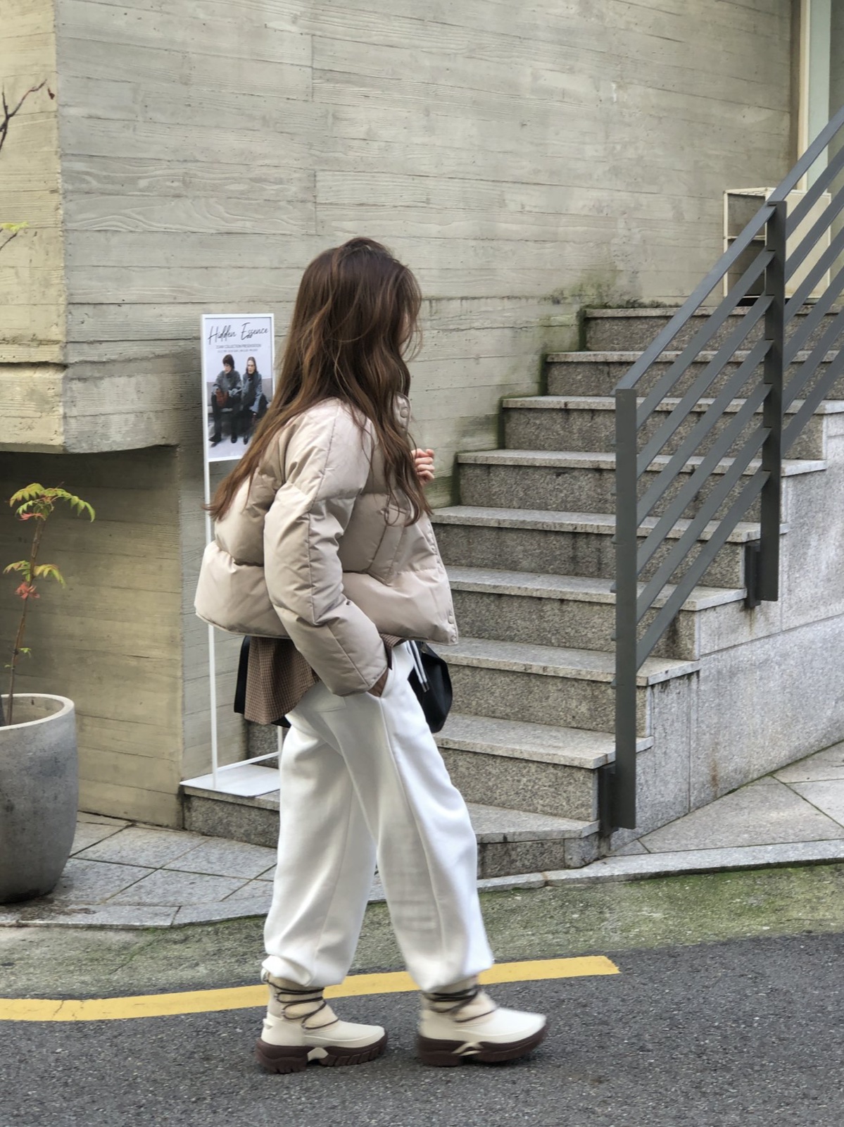 캐롤 구스다운 숏 패딩 상세 이미지 8