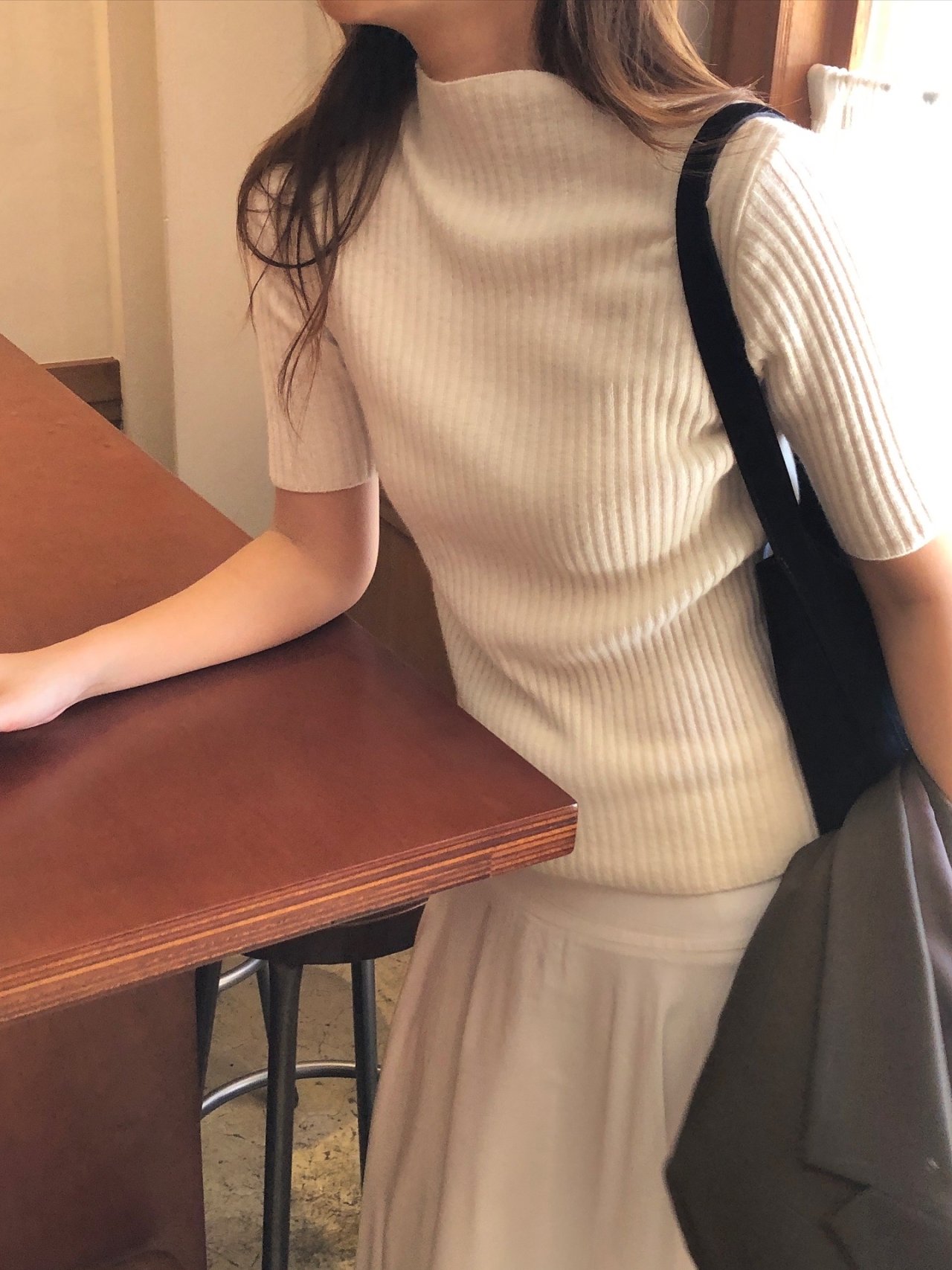 캐시미어 모크넥 반팔 니트 상세 이미지 3
