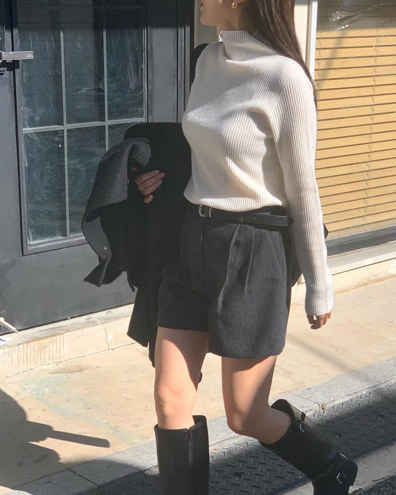 클로이 골지 터틀넥 홀가먼트 니트 상세 이미지 7