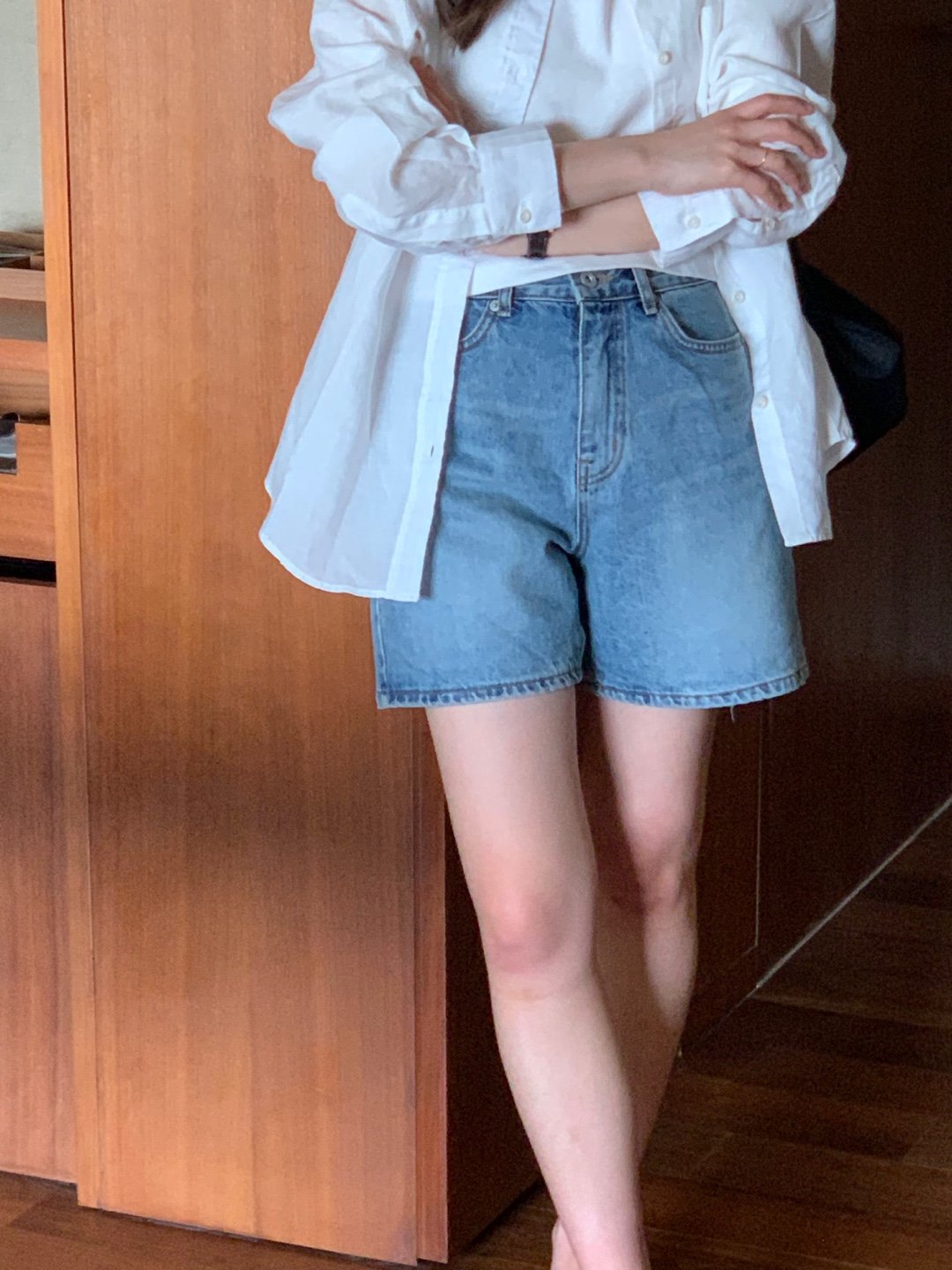 클래식 린넨100 셔츠 착용 컷