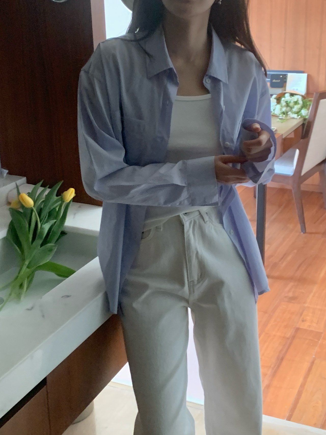 클래식 포켓 셔츠 착용 컷