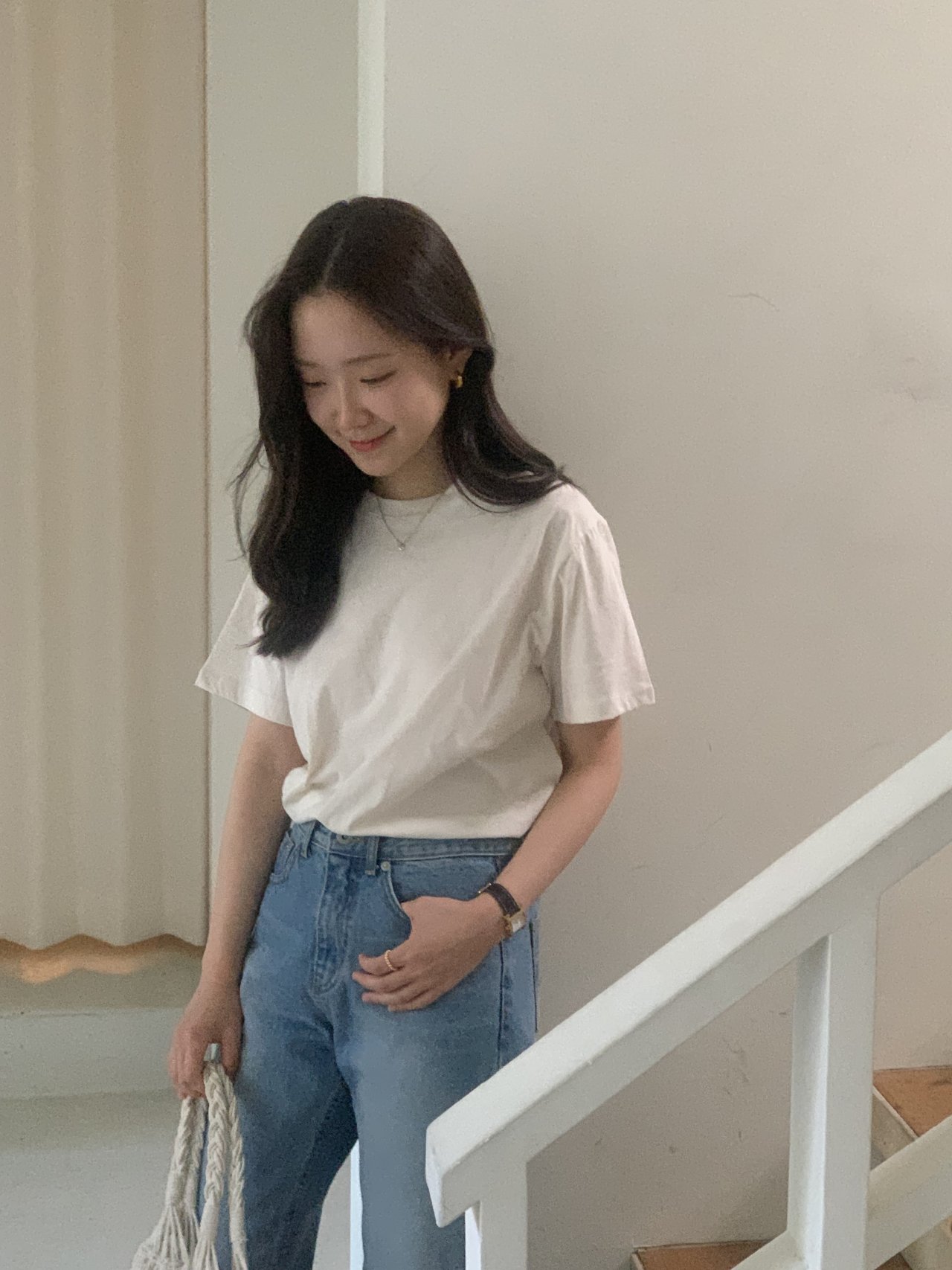 이스트 라운드 반팔 티셔츠 상세 이미지 7