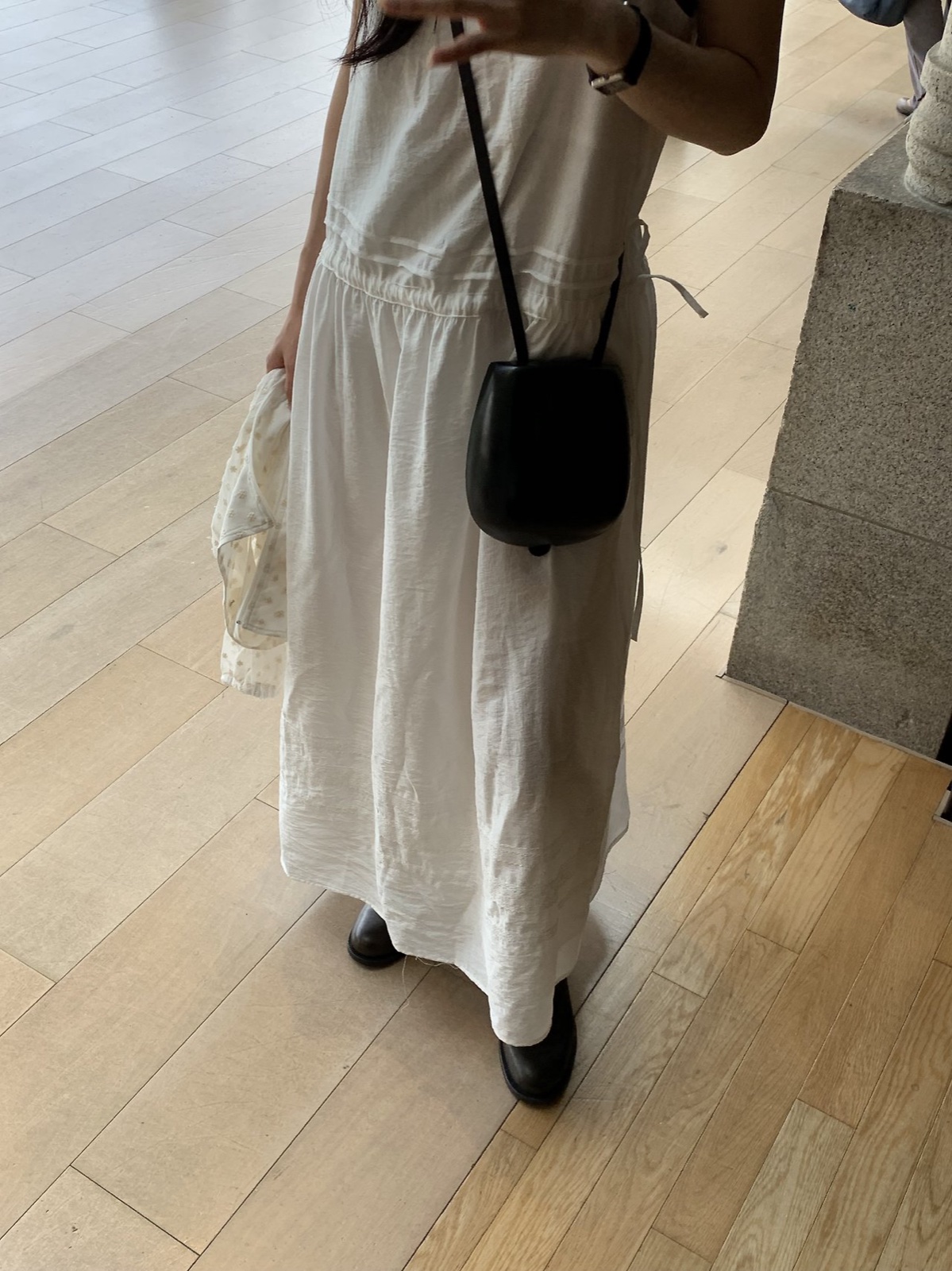플로우 핀턱 레이스 롱 원피스 상세 이미지 2