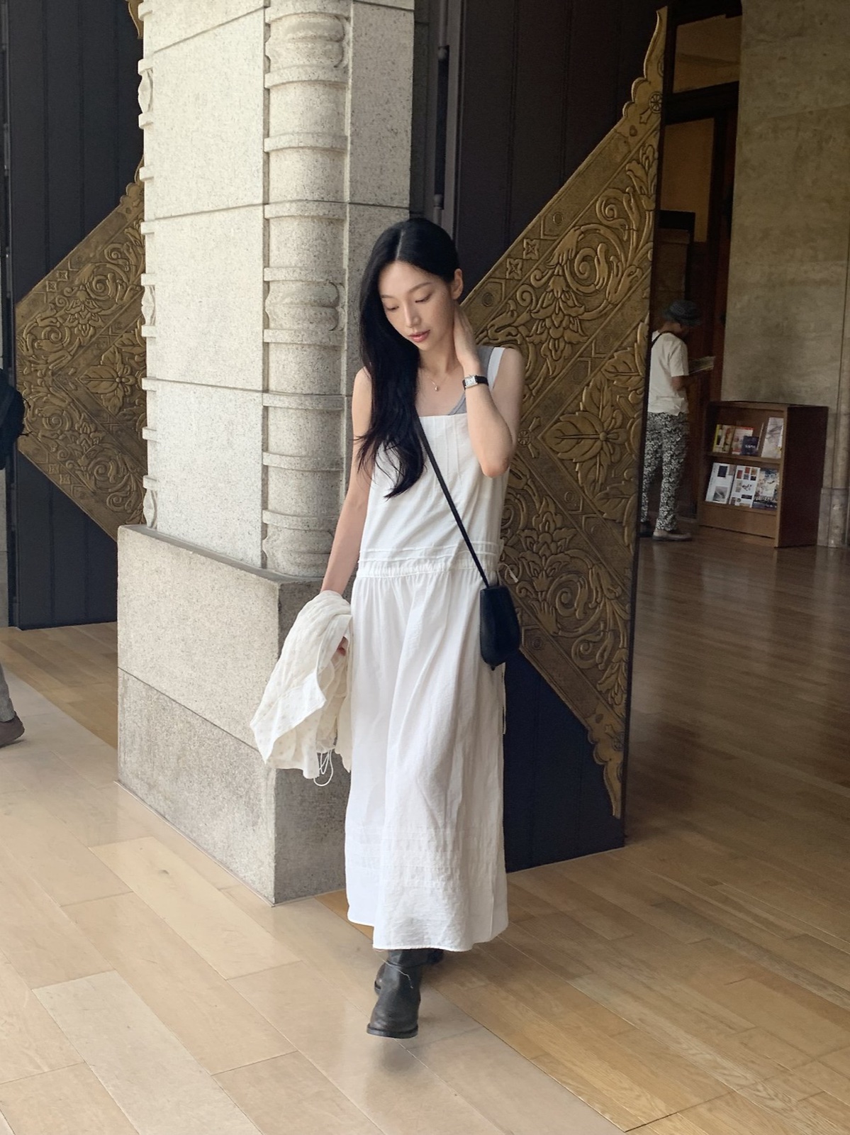 플로우 핀턱 레이스 롱 원피스 상세 이미지 3