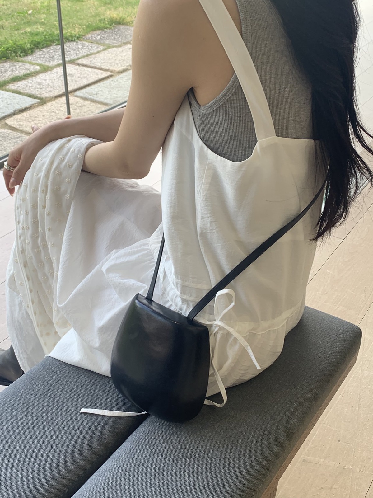 플로우 핀턱 레이스 롱 원피스 상세 이미지 4