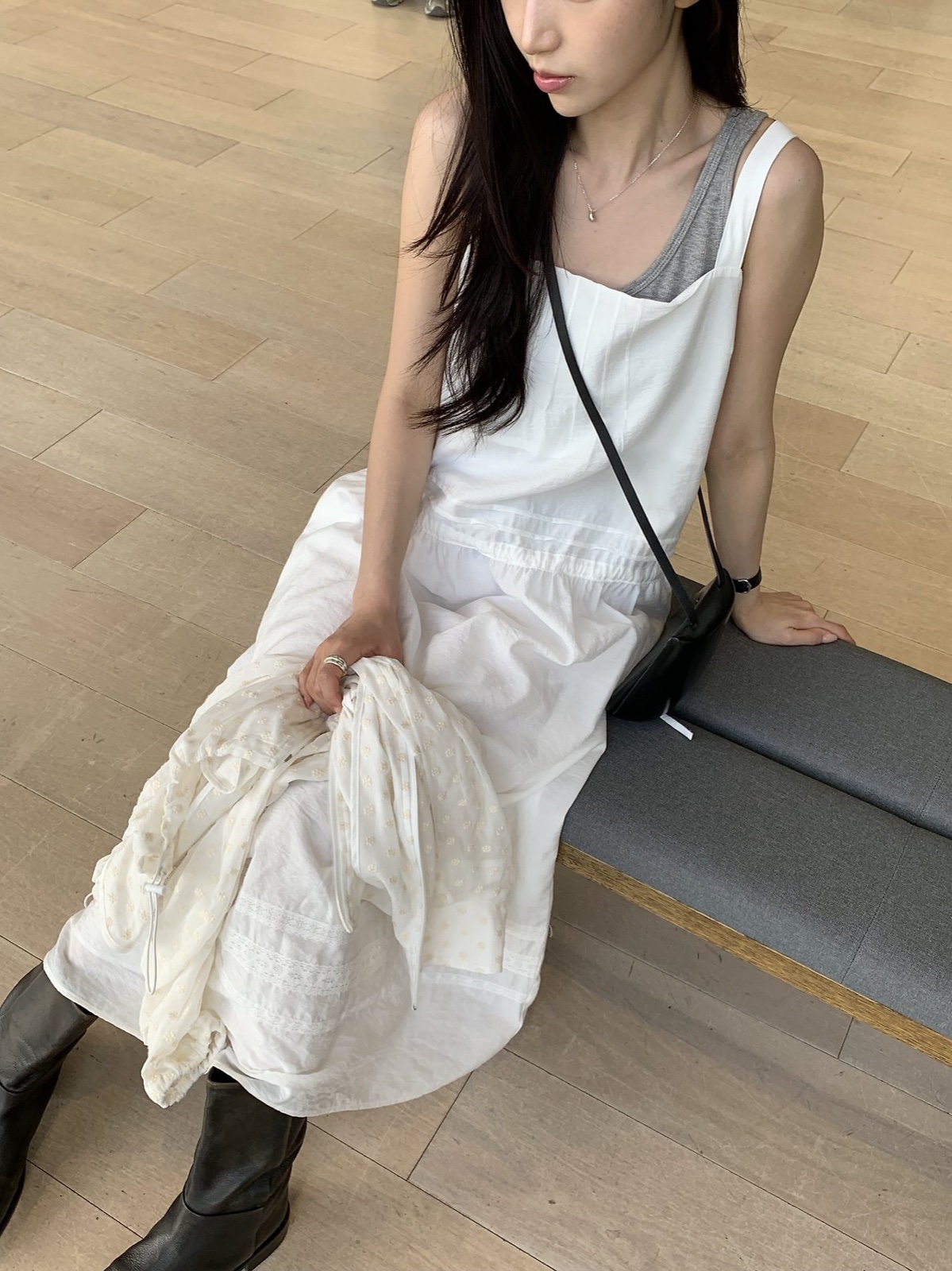 플로우 핀턱 레이스 롱 원피스 상세 이미지 5