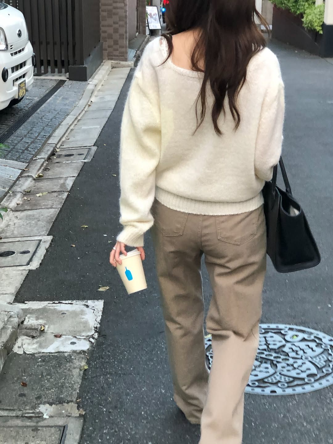 지젤 알파카 딥 V넥 니트 상세 이미지 2