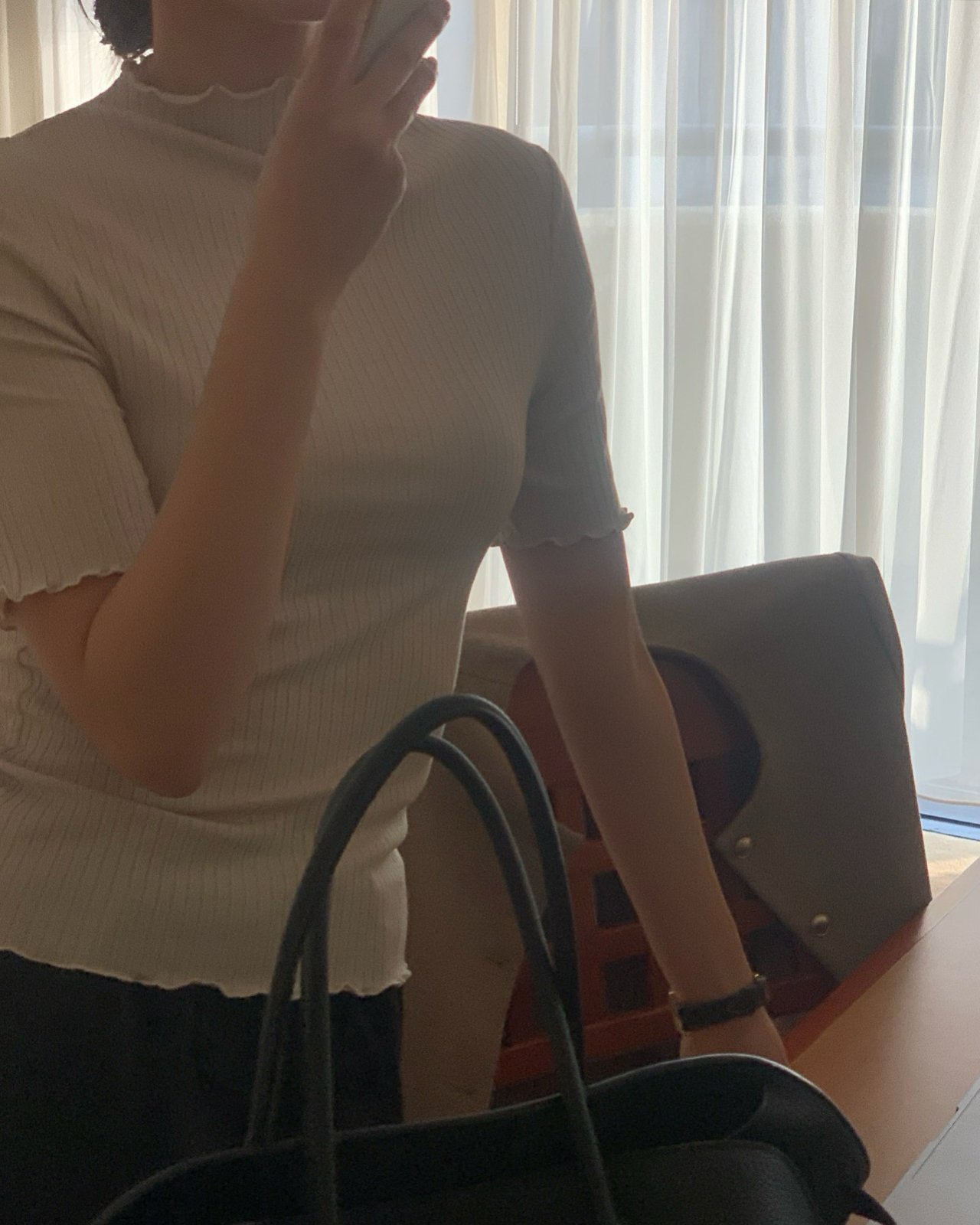 글레베 프릴 울 반폴라 반팔티셔츠 상세 이미지 8