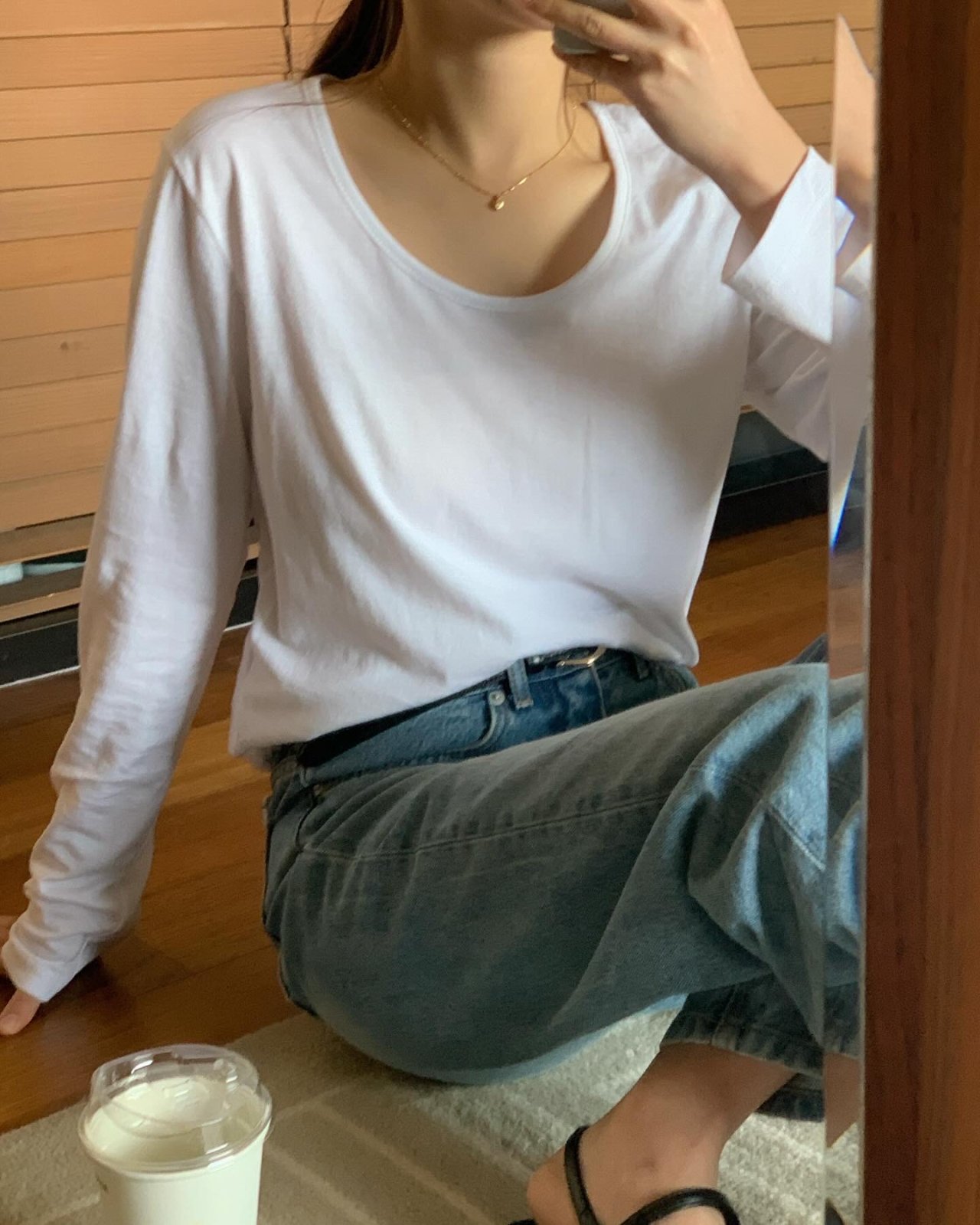제인 U넥 절개 긴팔티셔츠 상세 이미지 4