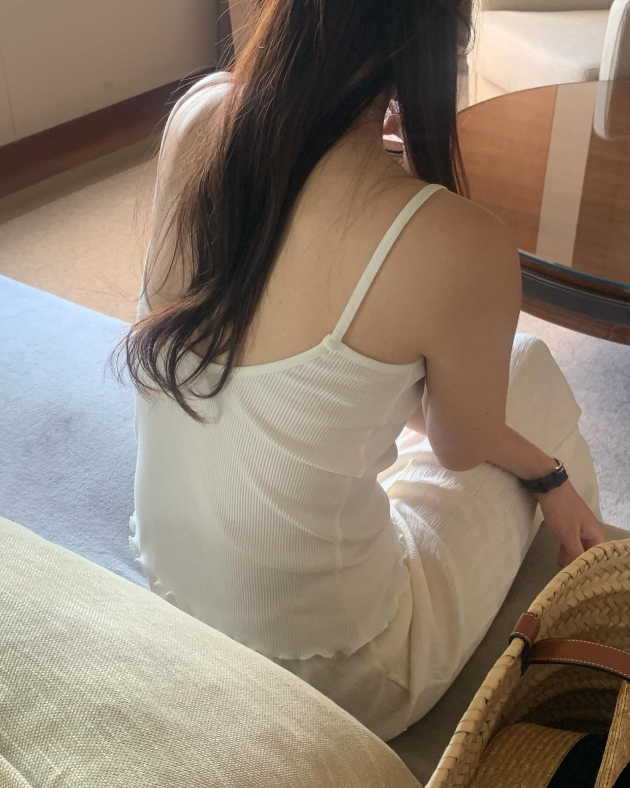 줄리 프릴 브이넥 슬리브리스 상세 이미지 9