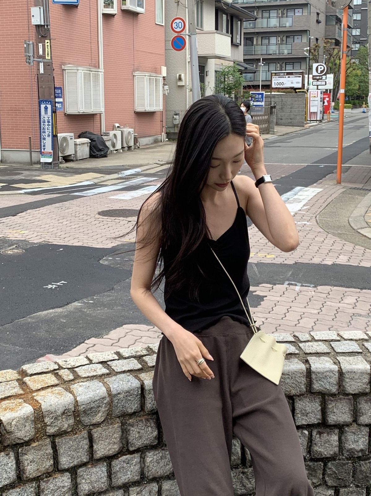 라넌 레이스 펀칭 끈 슬리브리스 상세 이미지 6