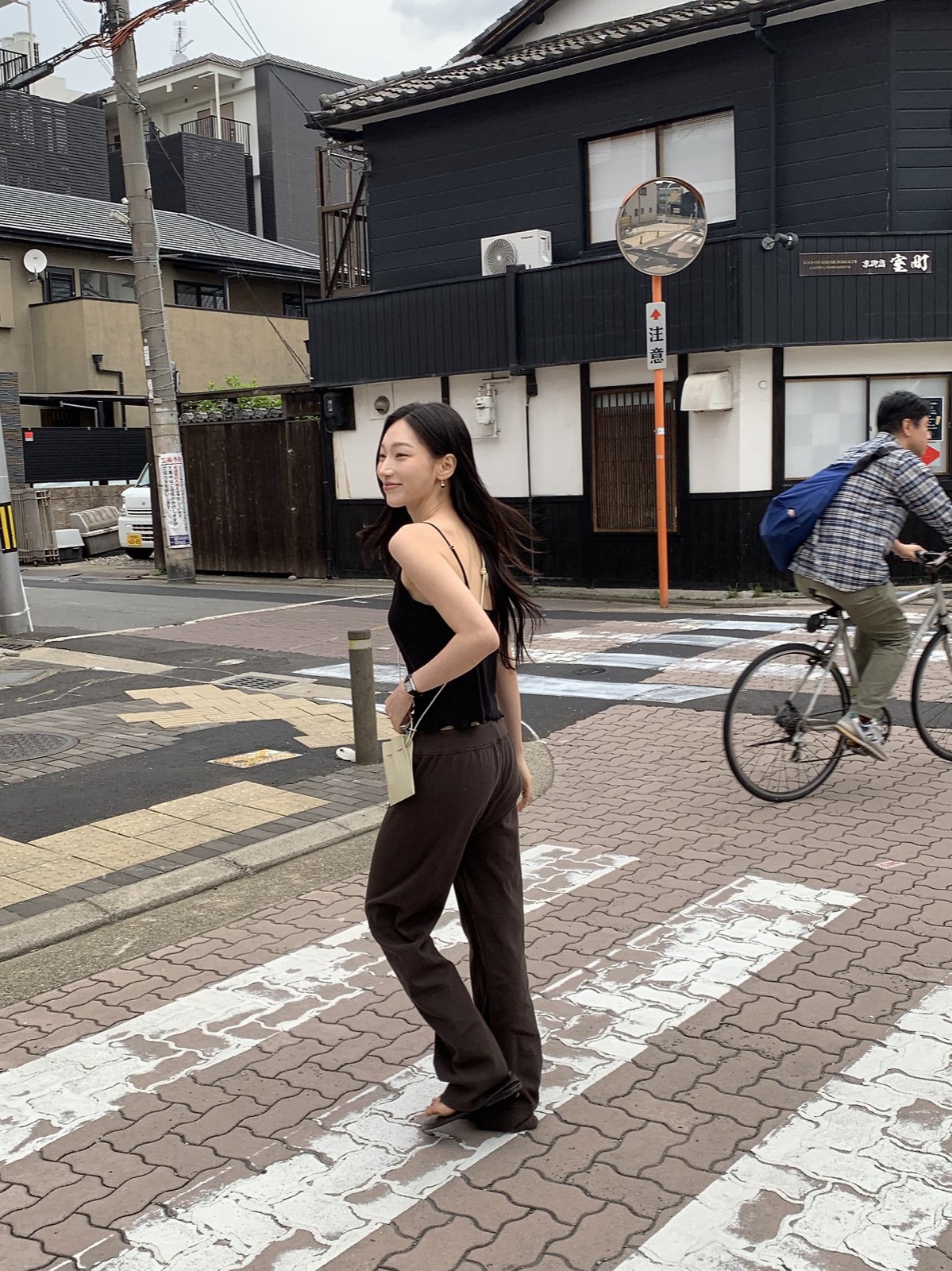 라넌 레이스 펀칭 끈 슬리브리스 상세 이미지 7