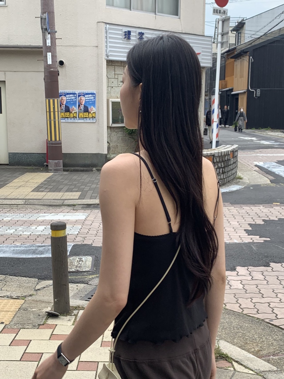 라넌 레이스 펀칭 끈 슬리브리스 상세 이미지 8