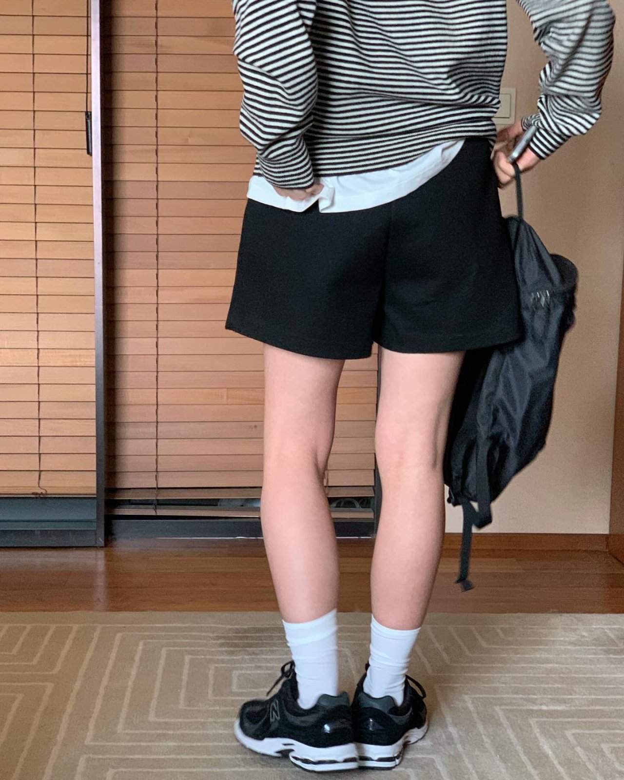 로렌 울 모직 하프 팬츠 착용 컷