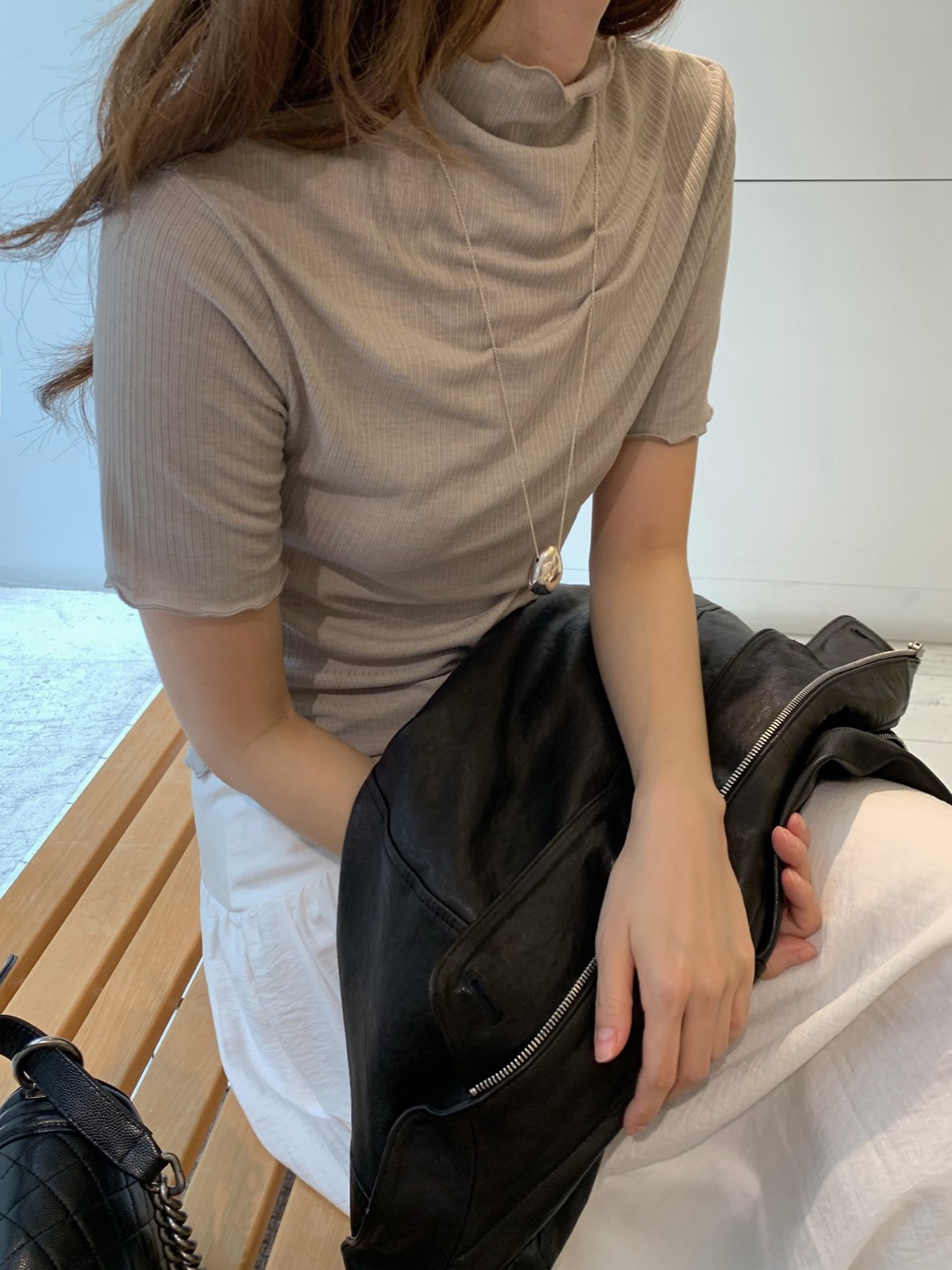 로엔 하프넥 립 티셔츠 상세 이미지 2