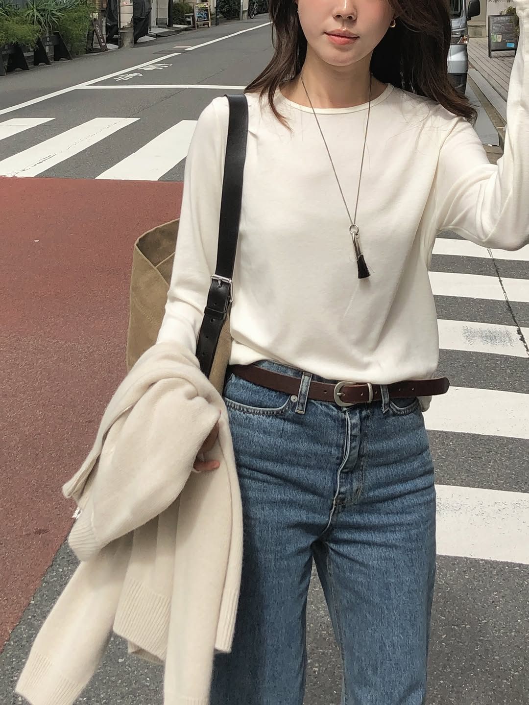 루이즈 소프트 라운드 티셔츠 상세 이미지 2