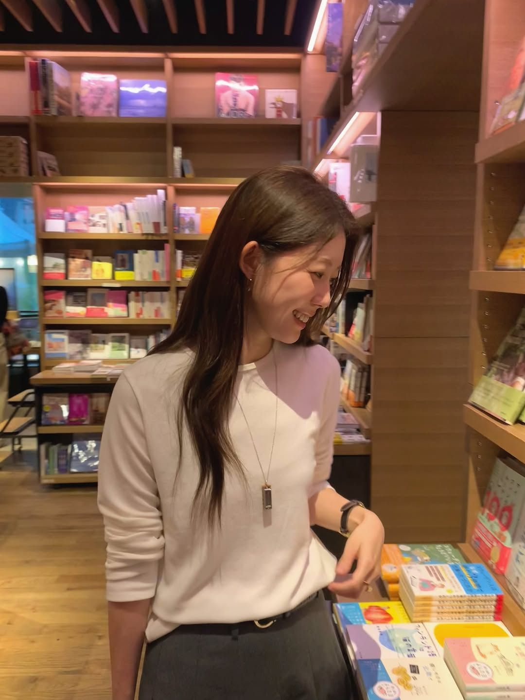 루이즈 소프트 라운드 티셔츠 상세 이미지 3