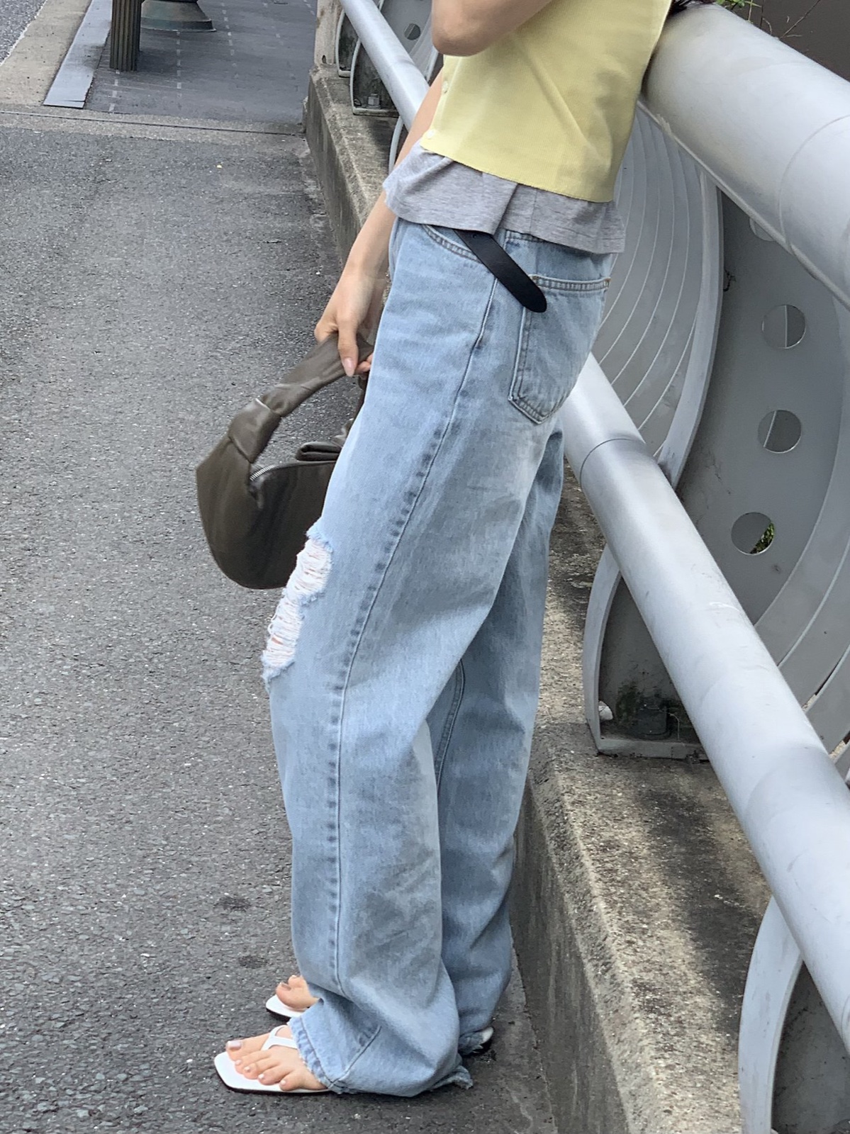 루시에 크롭 반팔 티셔츠 상세 이미지 2