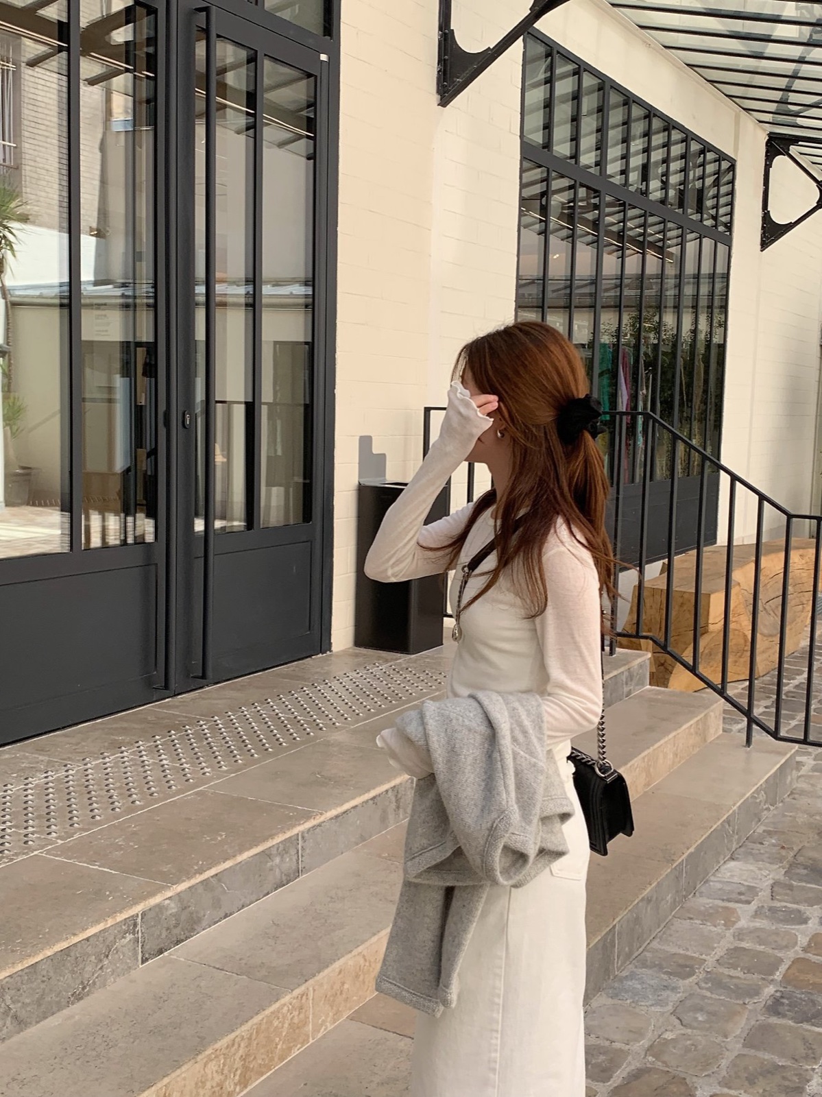 루미 프릴 티셔츠 상세 이미지 4