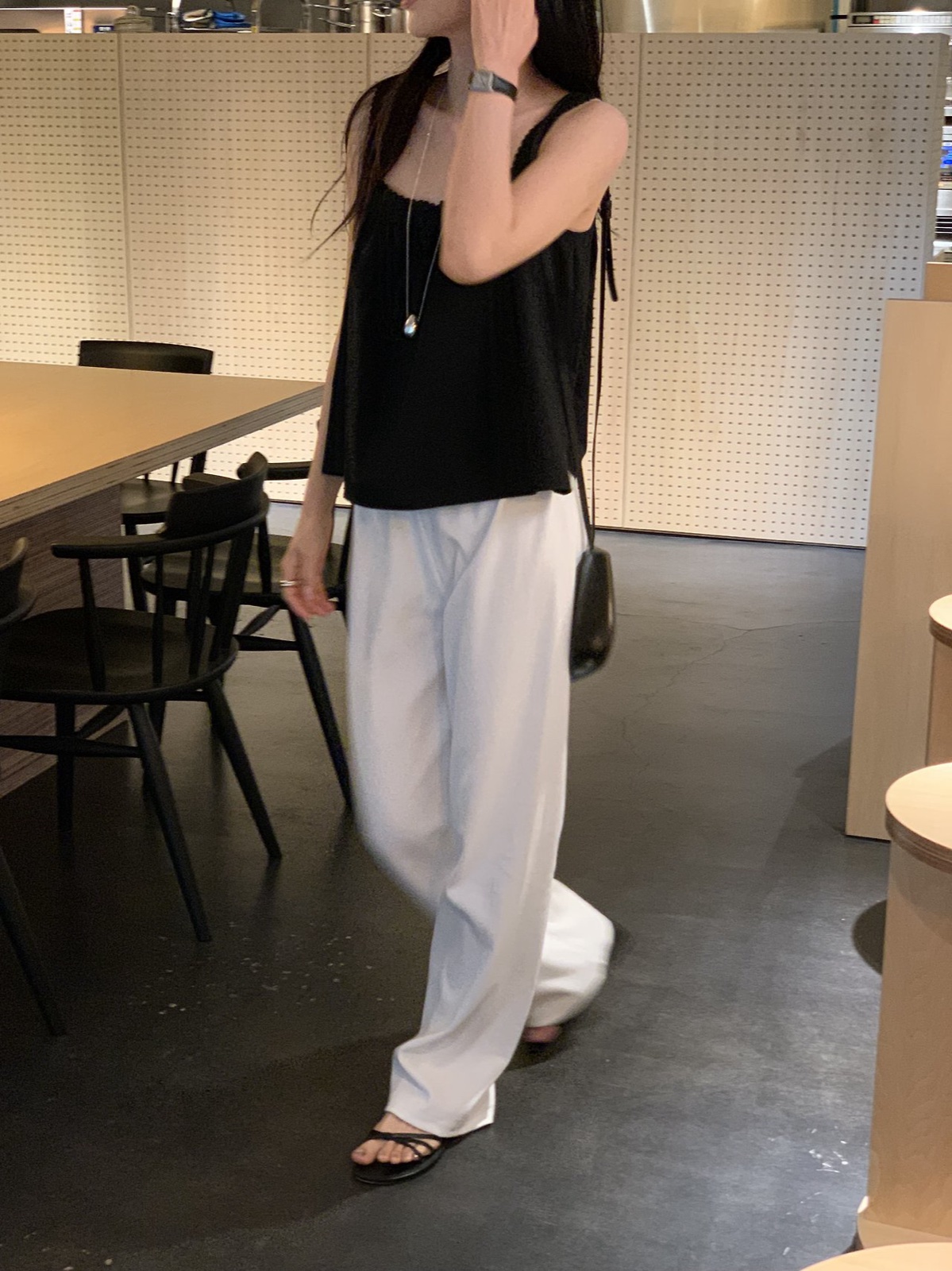 루미 스퀘어넥 레이스 슬리브리스 상세 이미지 7
