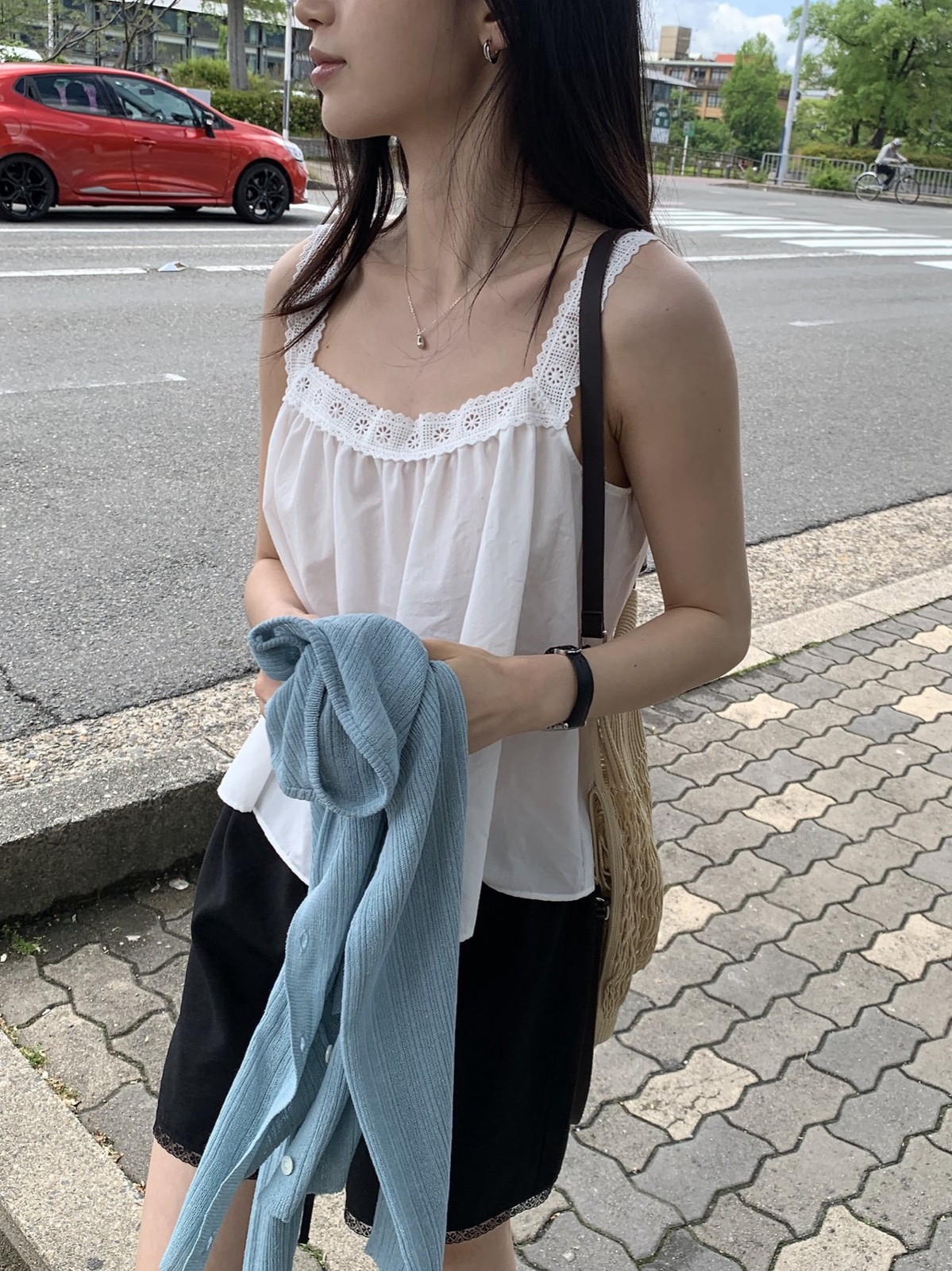 루미 스퀘어넥 레이스 슬리브리스 상세 이미지 9