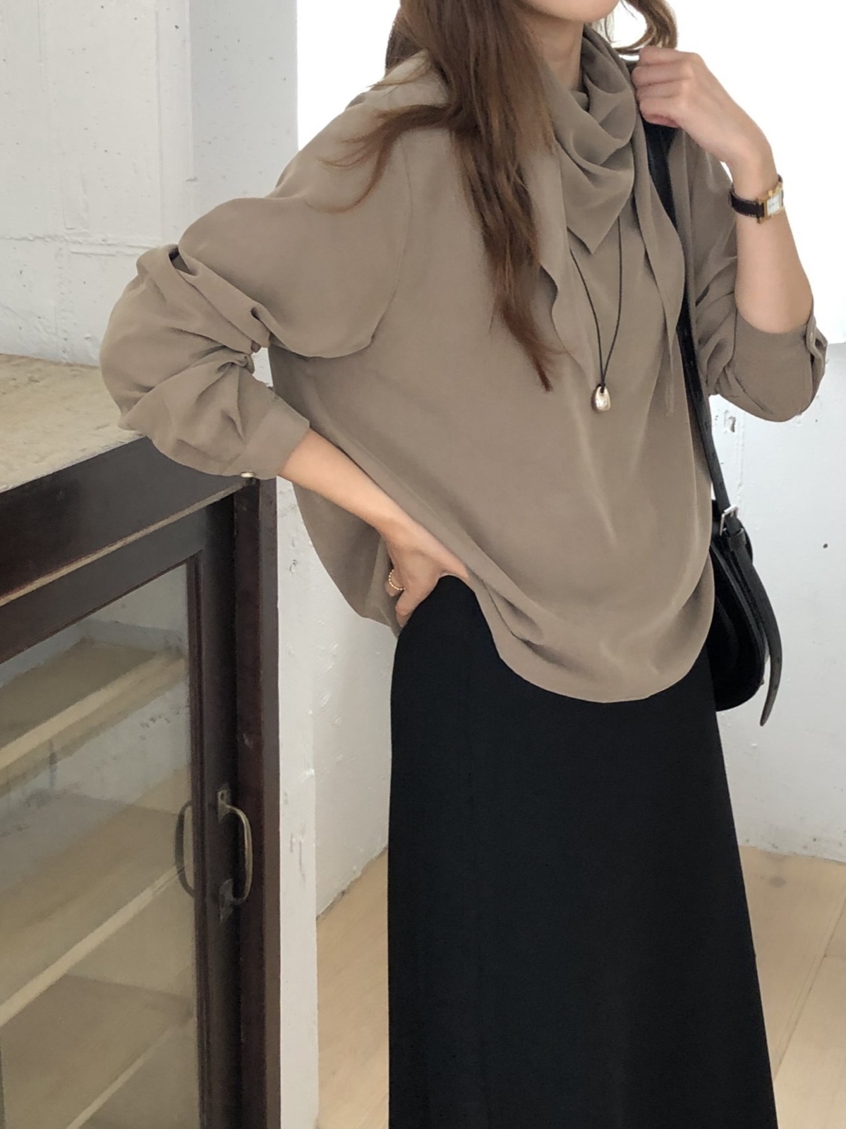 루나 피치 텐셀 스카프 블라우스 상세 이미지 4