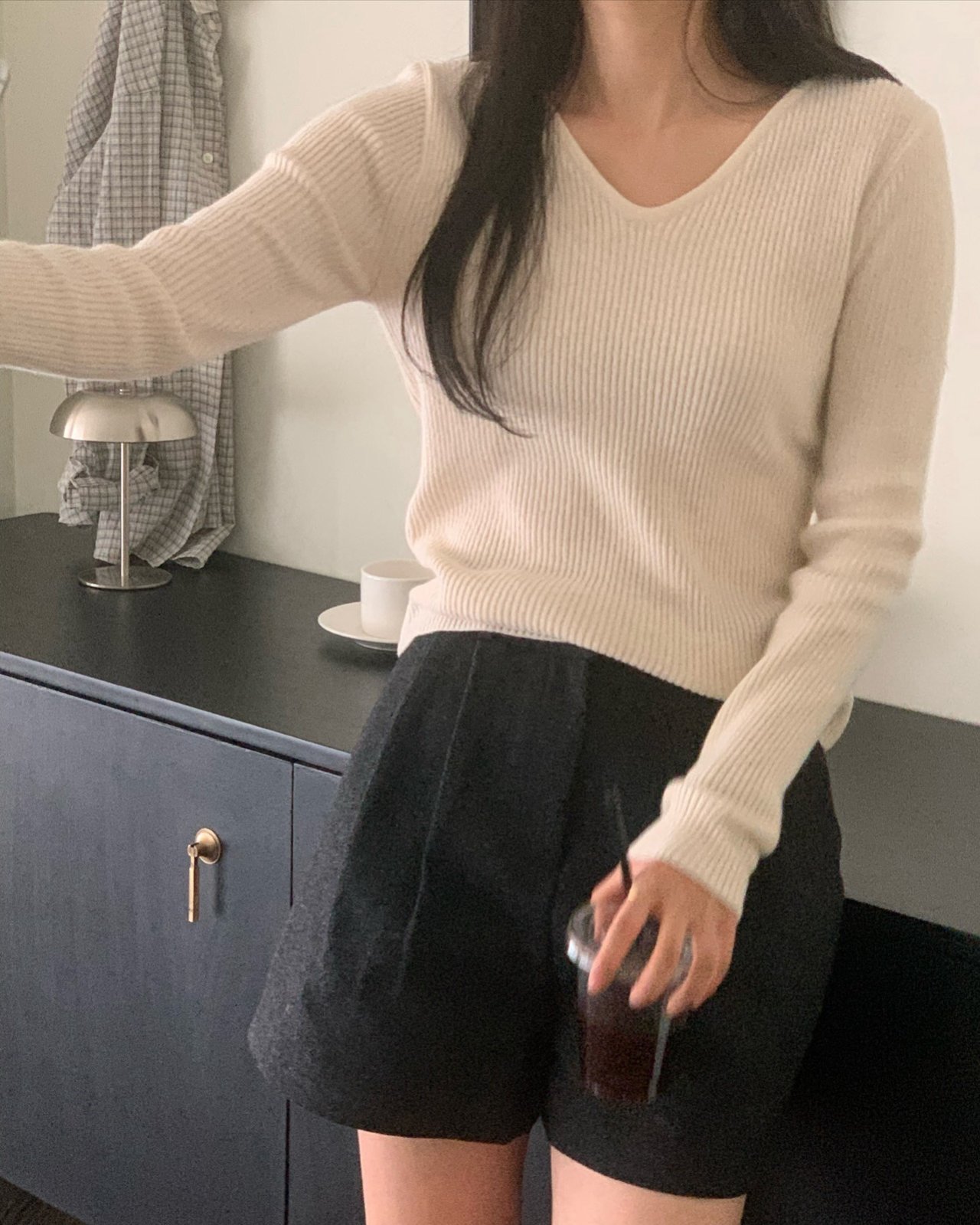 루나 울 골지 V넥 니트 상세 이미지 6