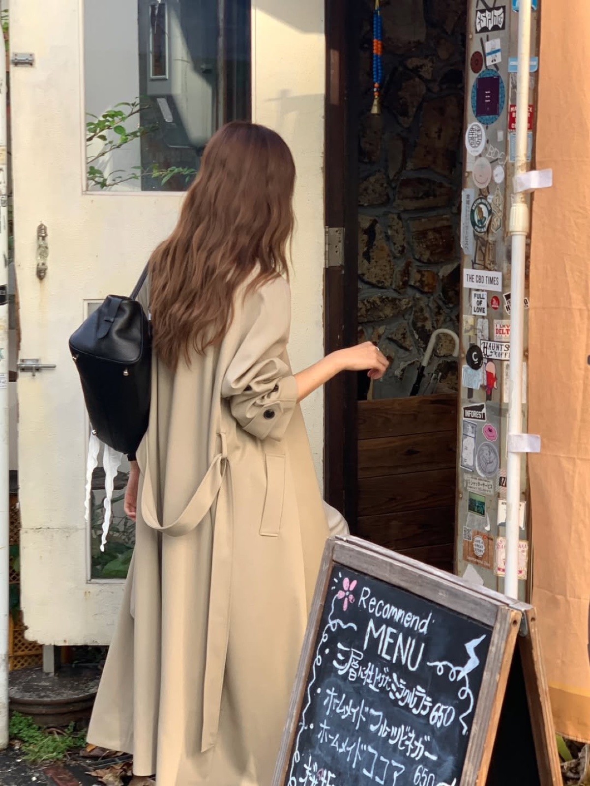 마레 스트라이프 라이닝 롱 트렌치 코트 상세 이미지 3