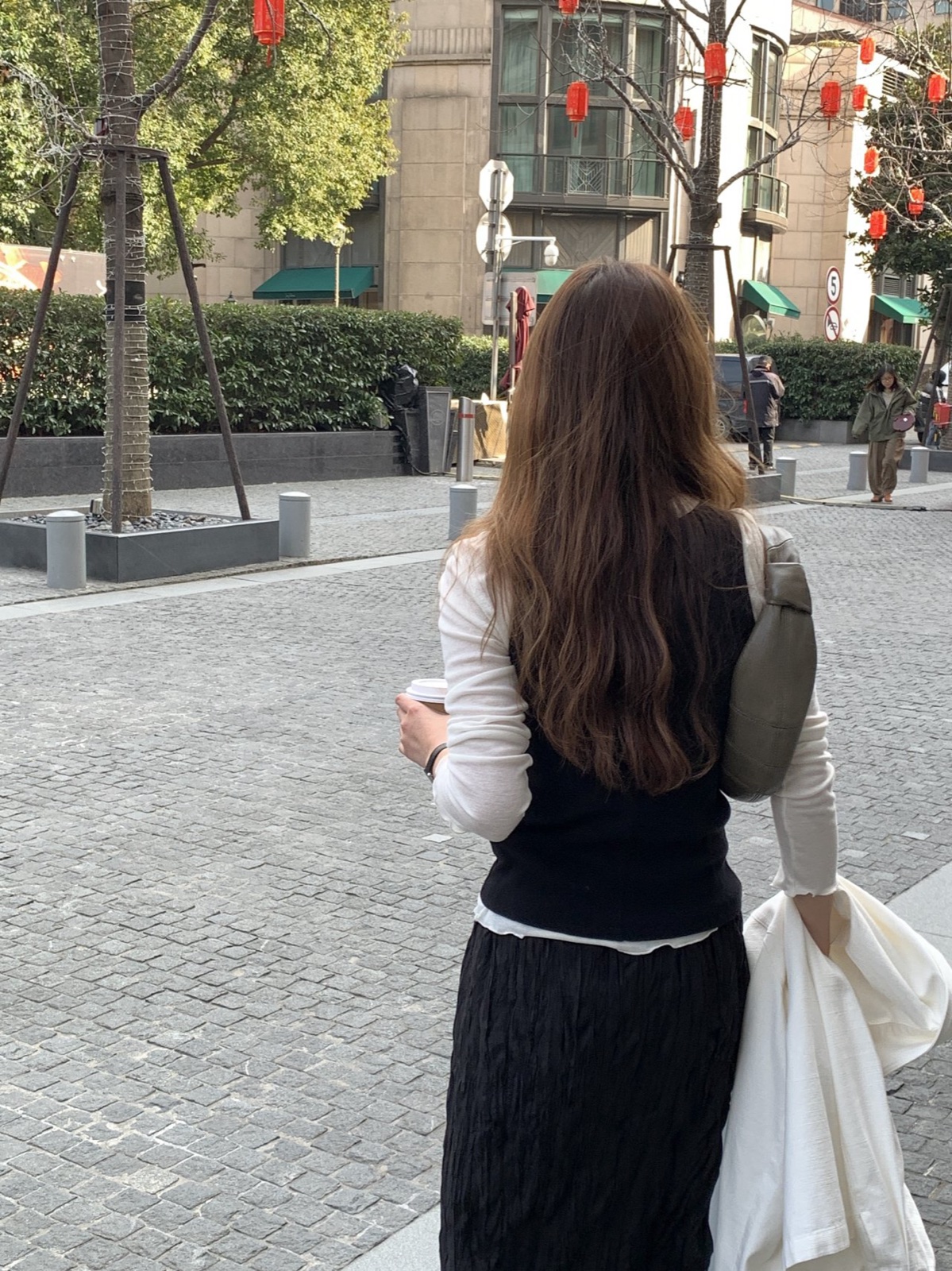 마렌 라운드넥 프릴 긴팔 티셔츠 상세 이미지 8