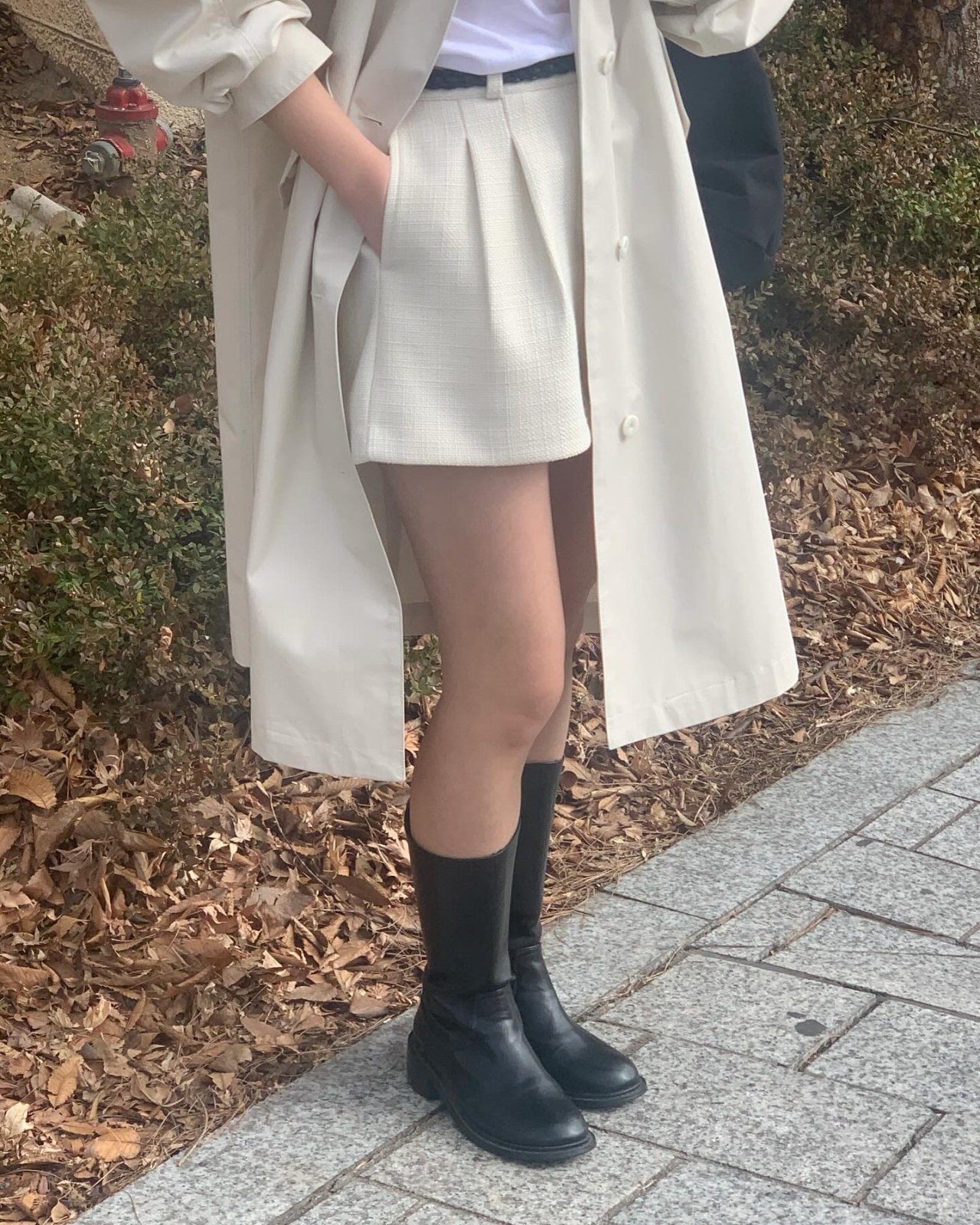 메이 울 트위드 하프팬츠 착용 컷