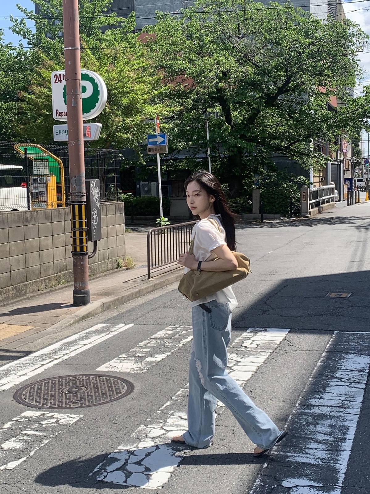 멜라 프릴 핀턱 블라우스 상세 이미지 4