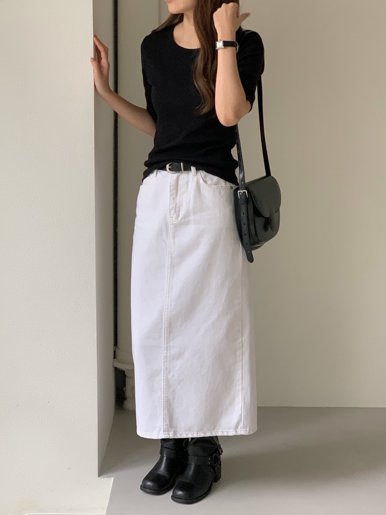 메리 라운드넥 5부 티셔츠 착용 컷