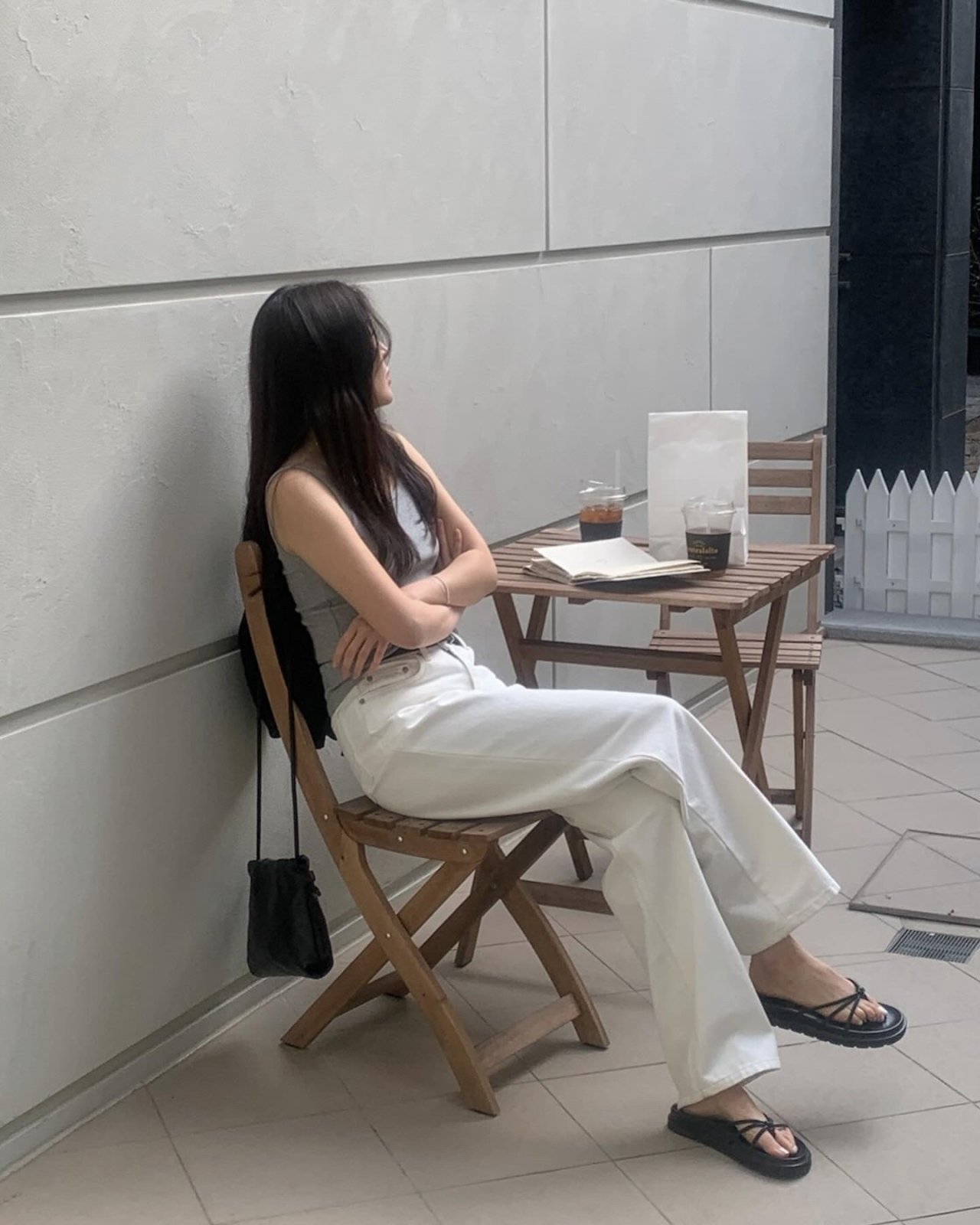 미니멀 스퀘어넥 골지 슬리브리스 상세 이미지 4