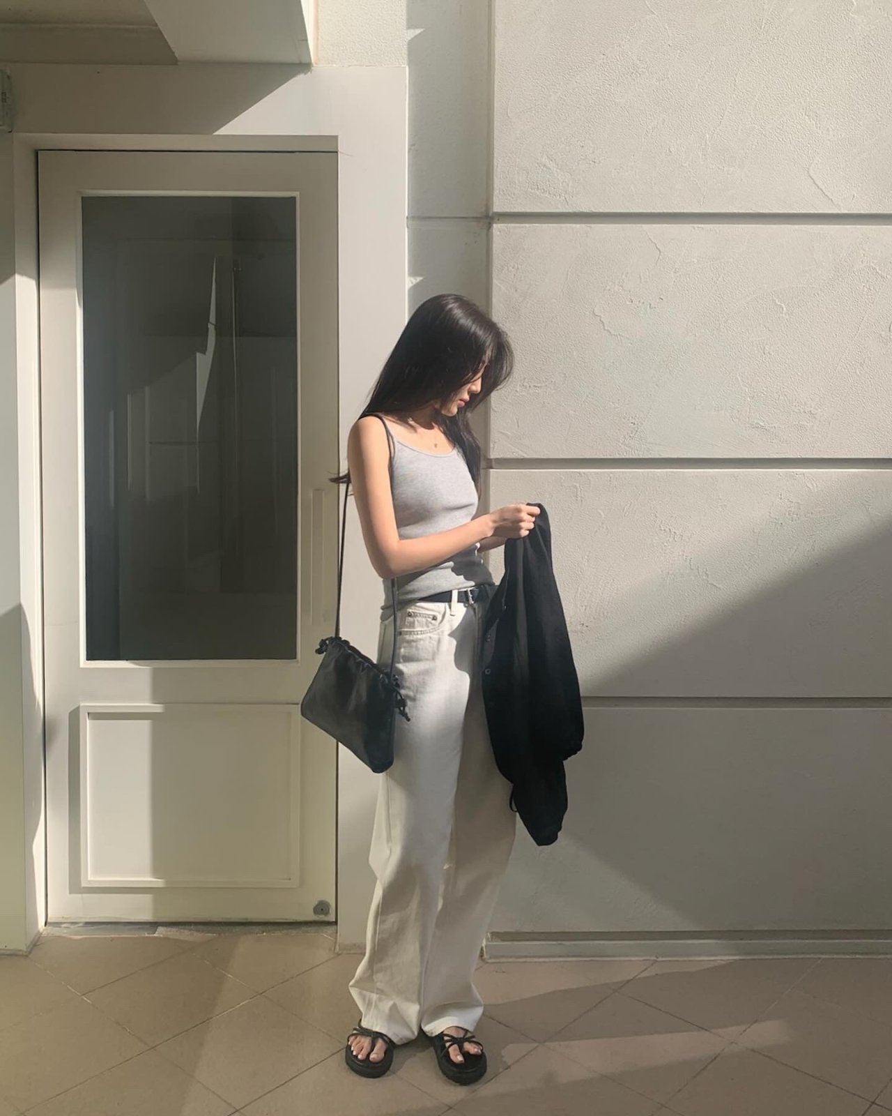 미니멀 스퀘어넥 골지 슬리브리스 상세 이미지 5