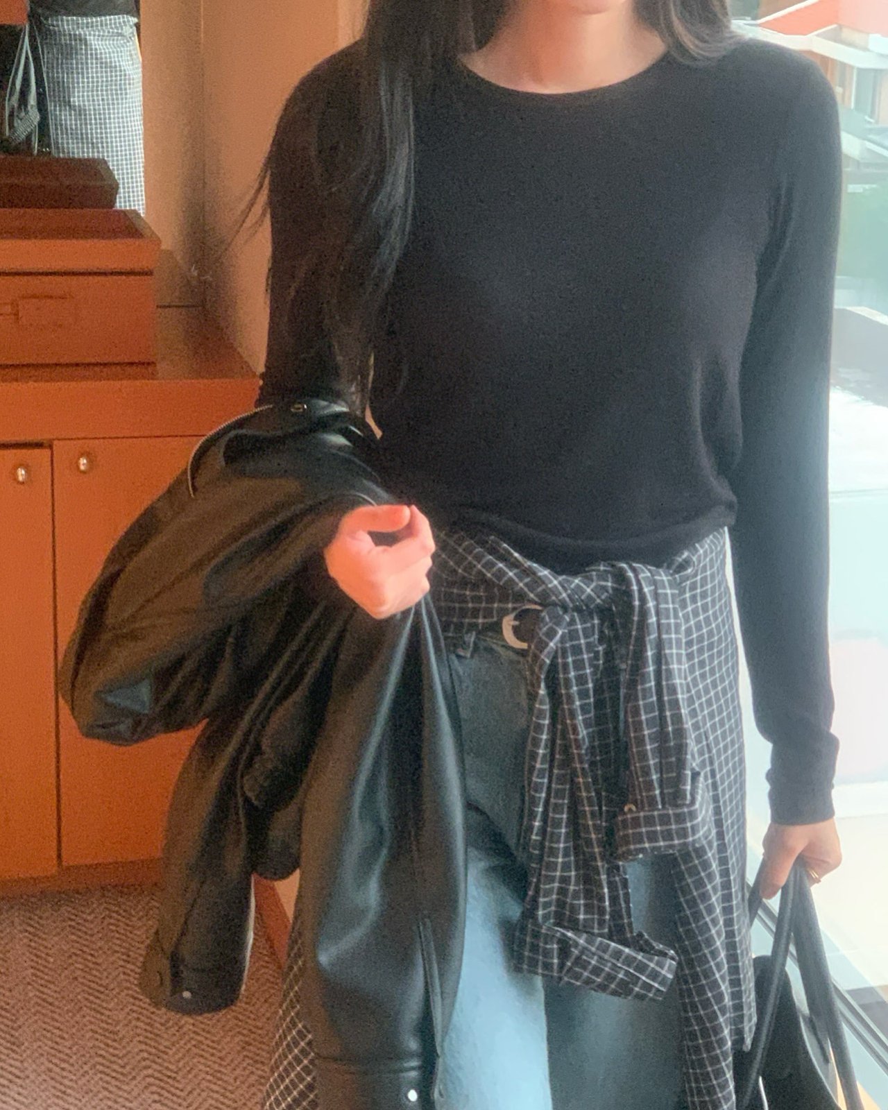 무어 울 라운드 긴팔 티셔츠 상세 이미지 2