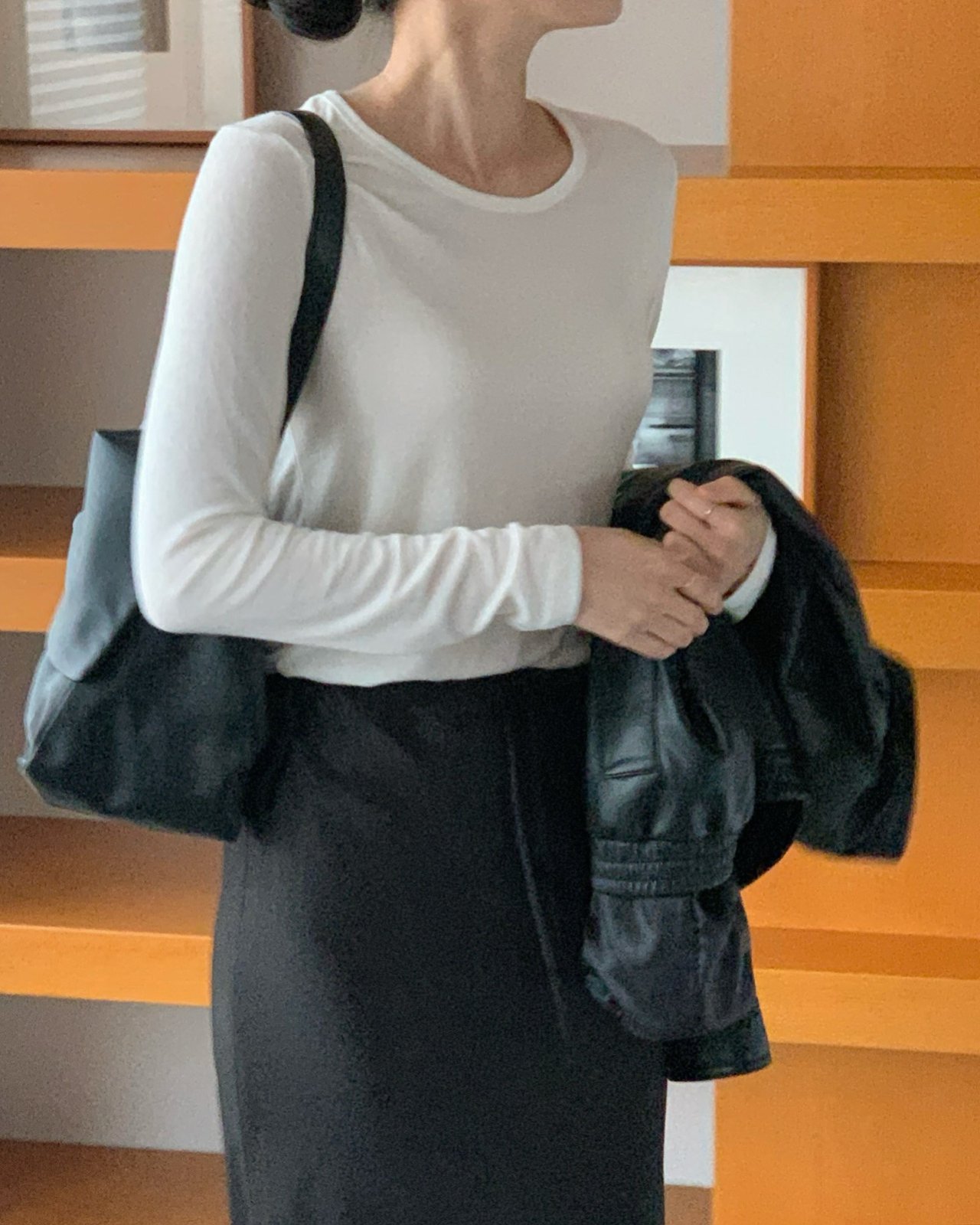 무어 울 라운드 긴팔 티셔츠 상세 이미지 6