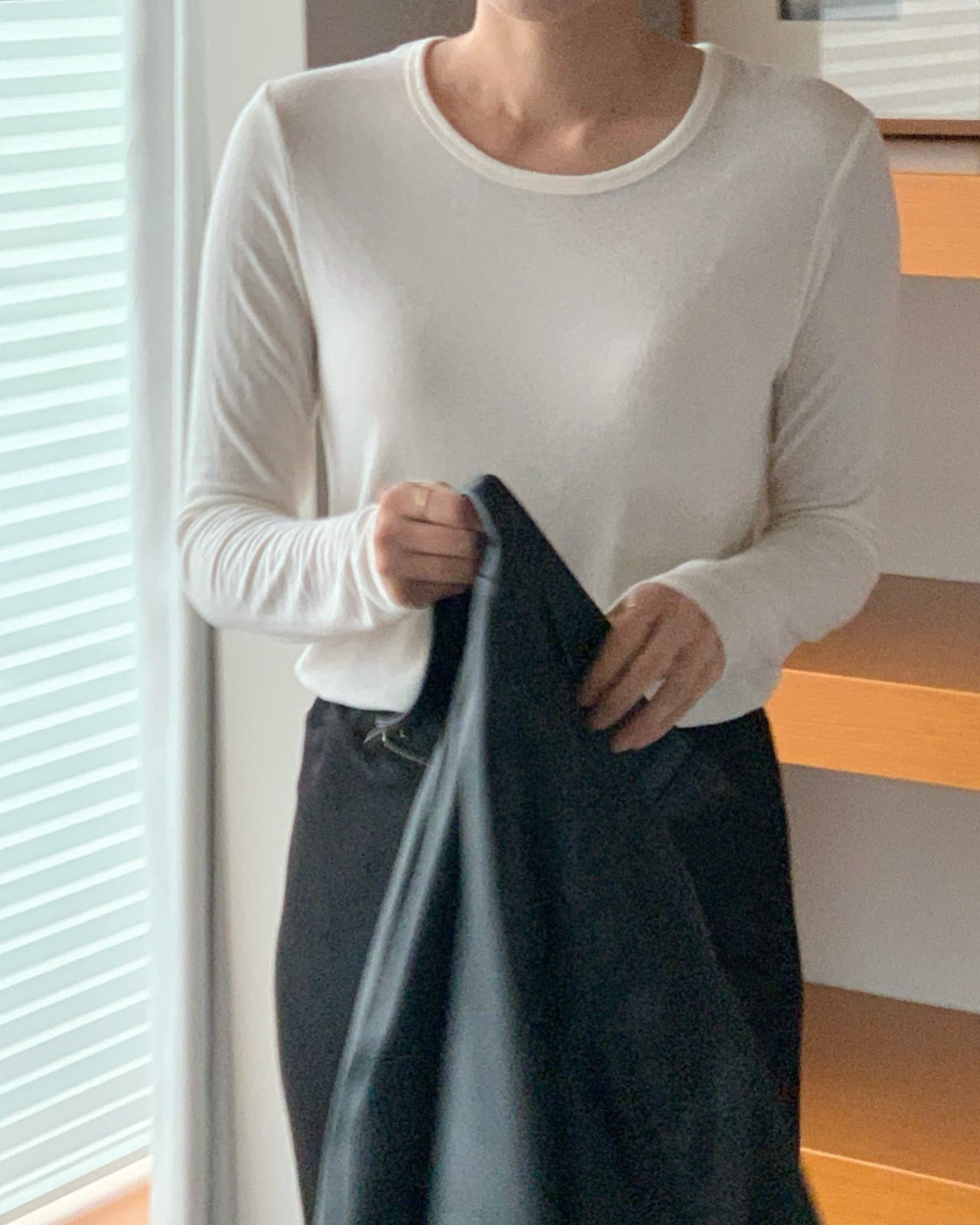 무어 울 라운드 긴팔 티셔츠 상세 이미지 9