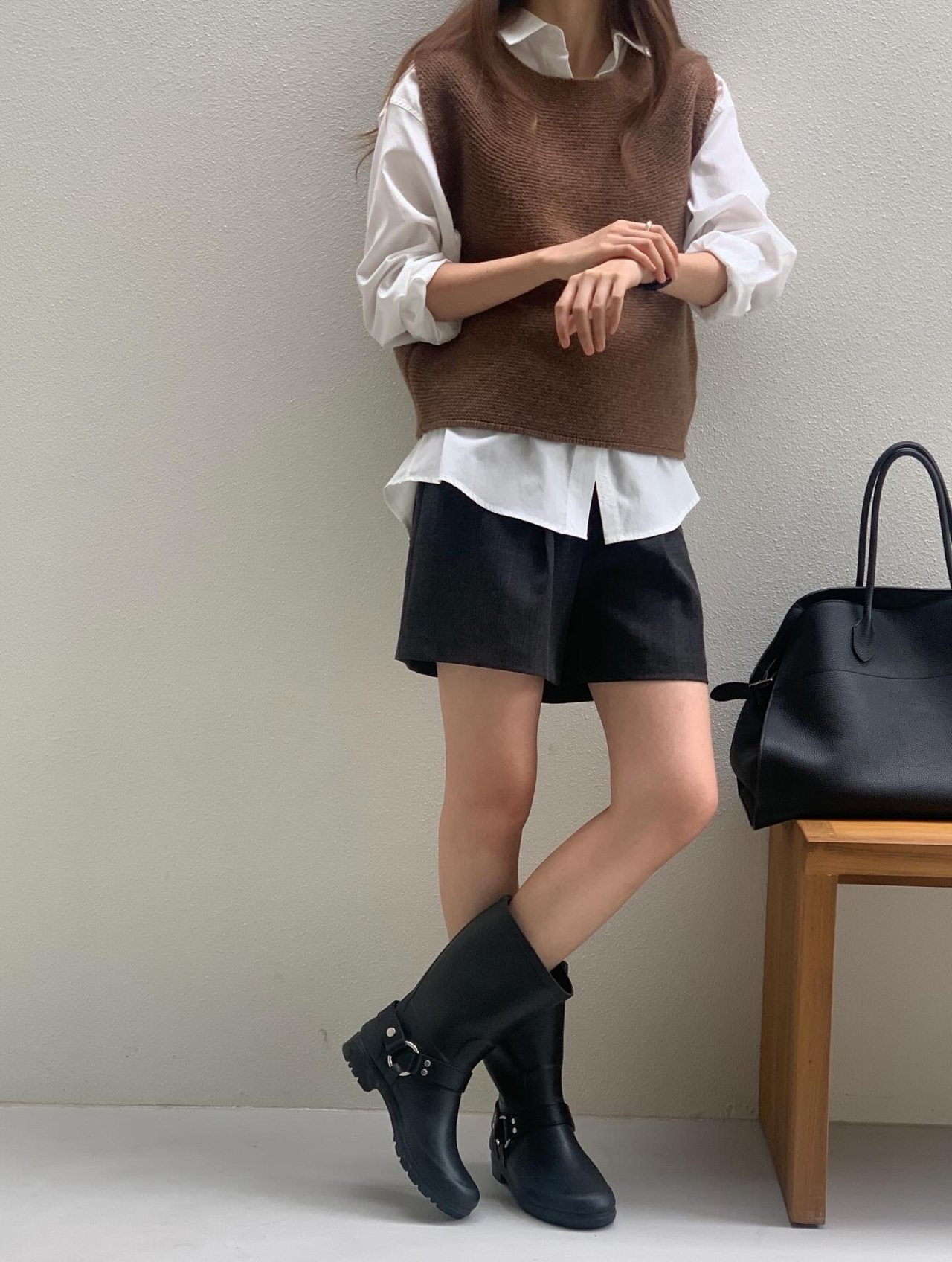 노마 핀턱 하프팬츠 착용 컷