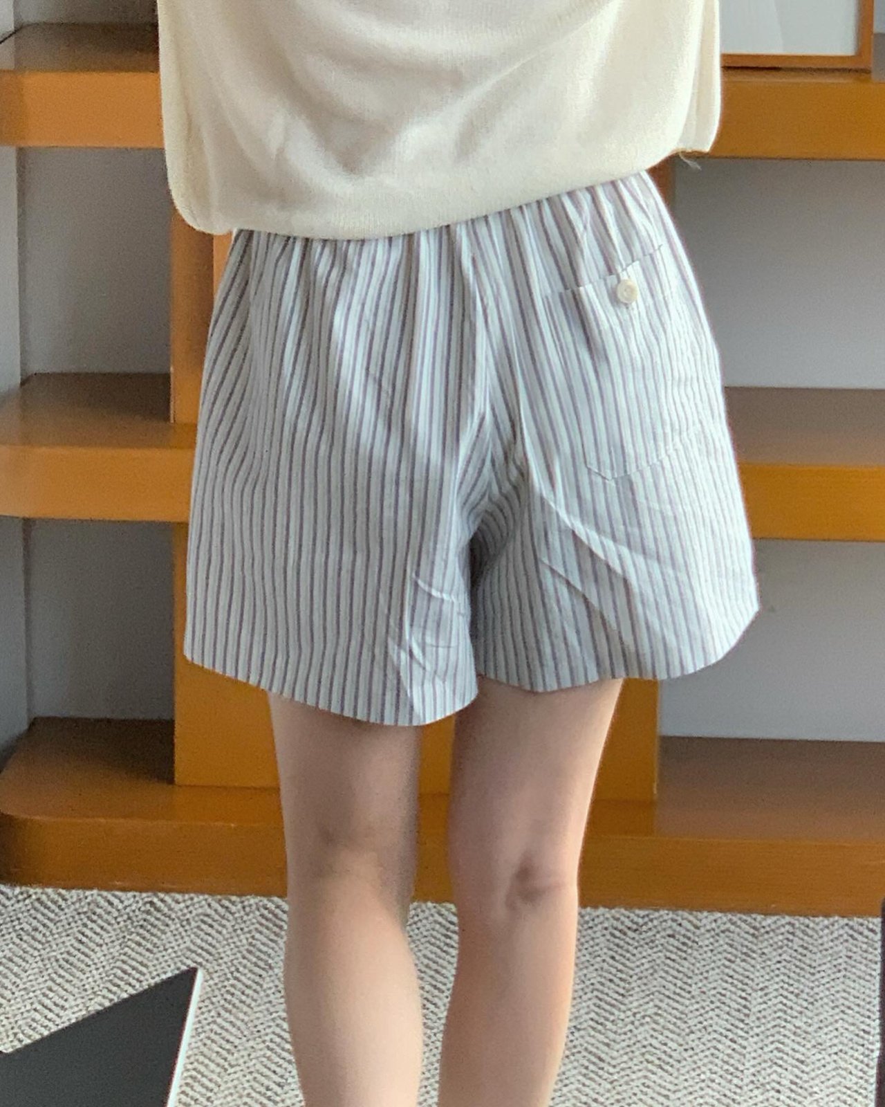 오션 스트라이프 밴딩 하프팬츠 착용 컷