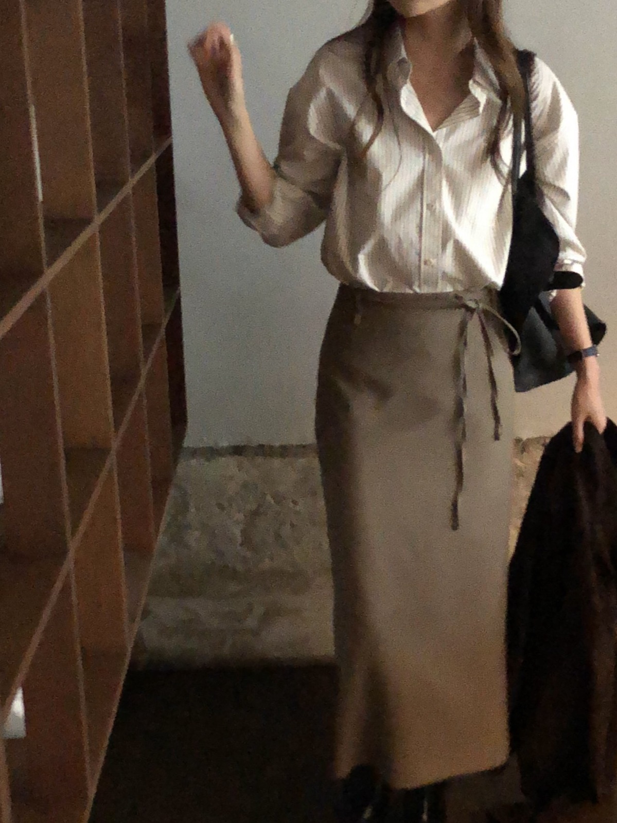 오르 핀 스트라이프 셔츠 상세 이미지 1